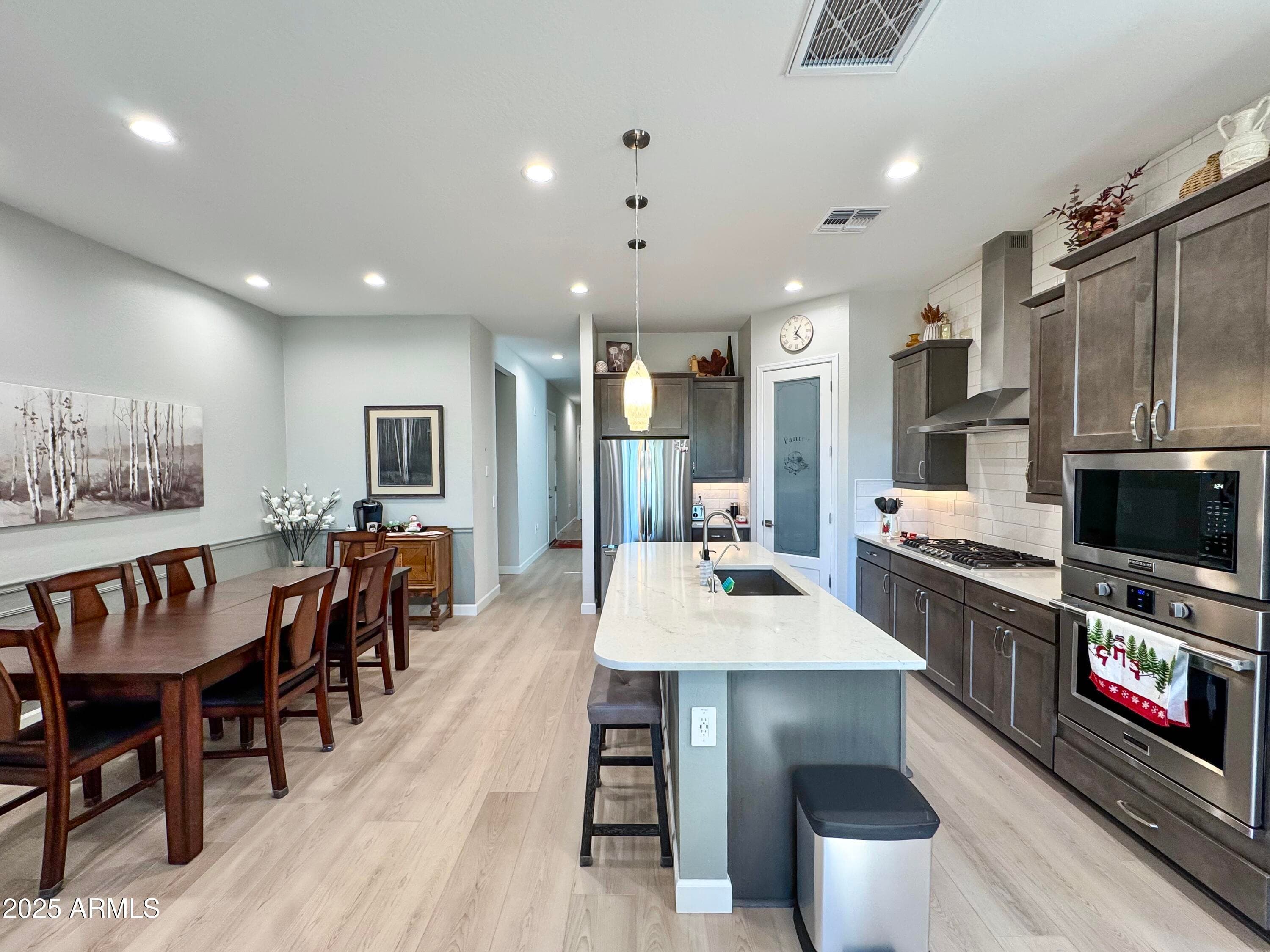 21622 N 58th St — photo 2