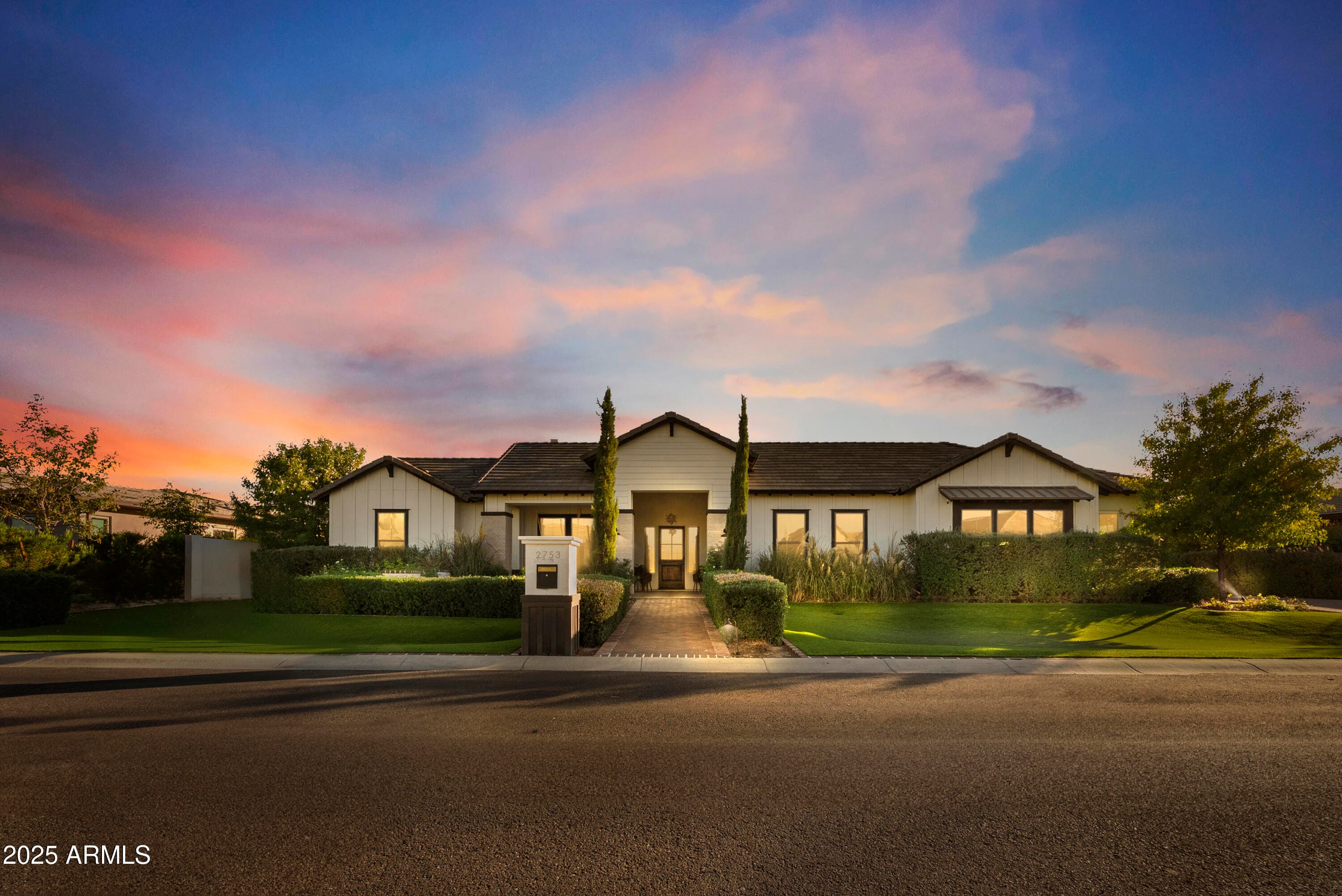 2753 E Hummingbird Way — photo 45