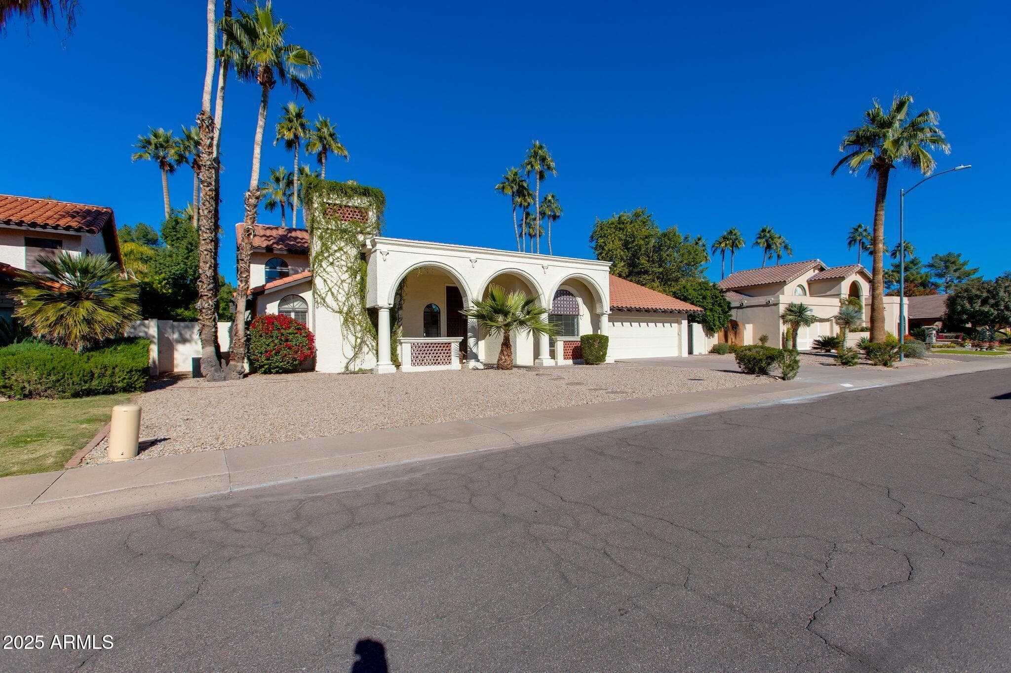 8614 E Cheryl Dr — photo 2