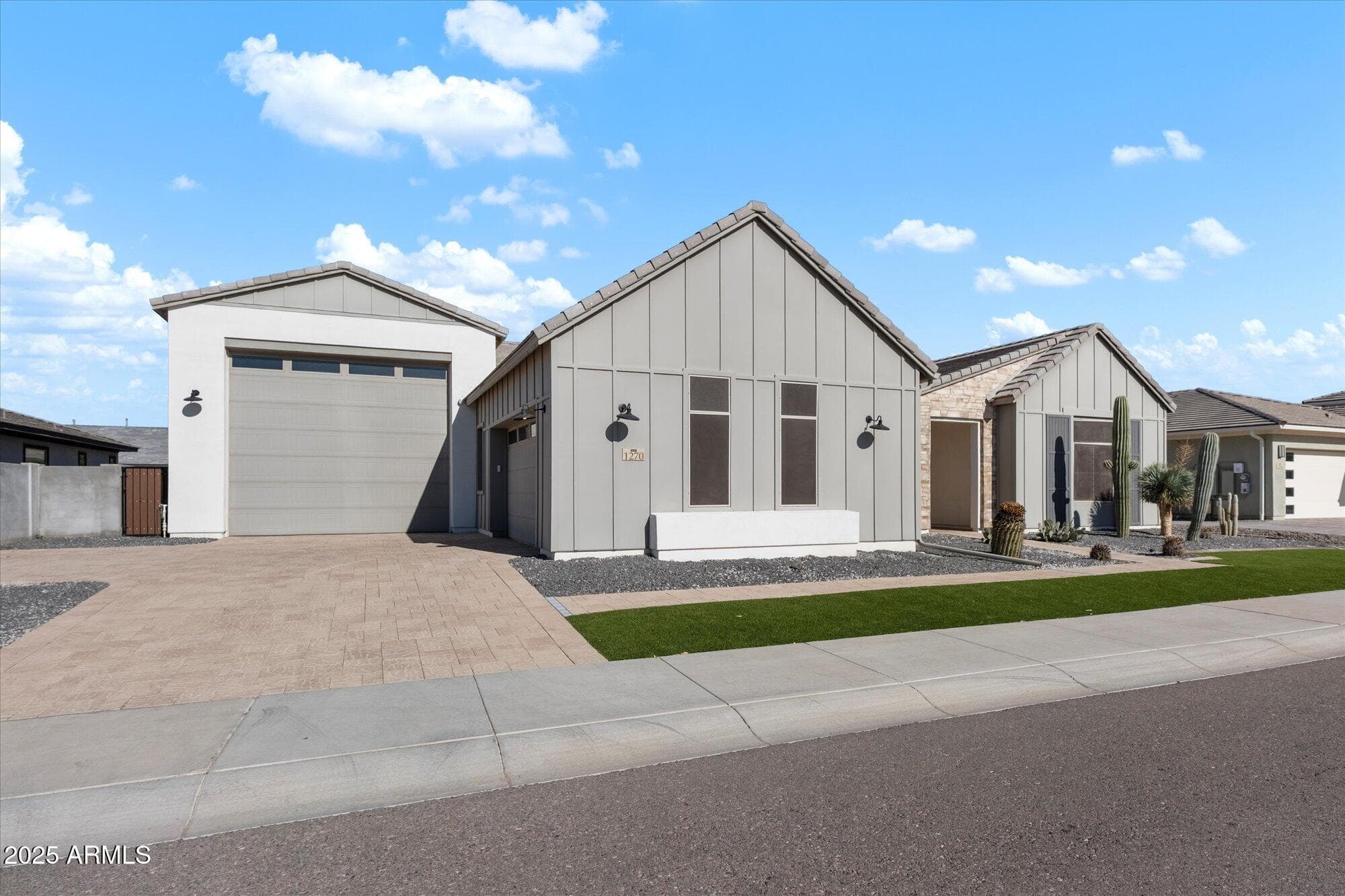 1270 E Lynx Way — photo 1