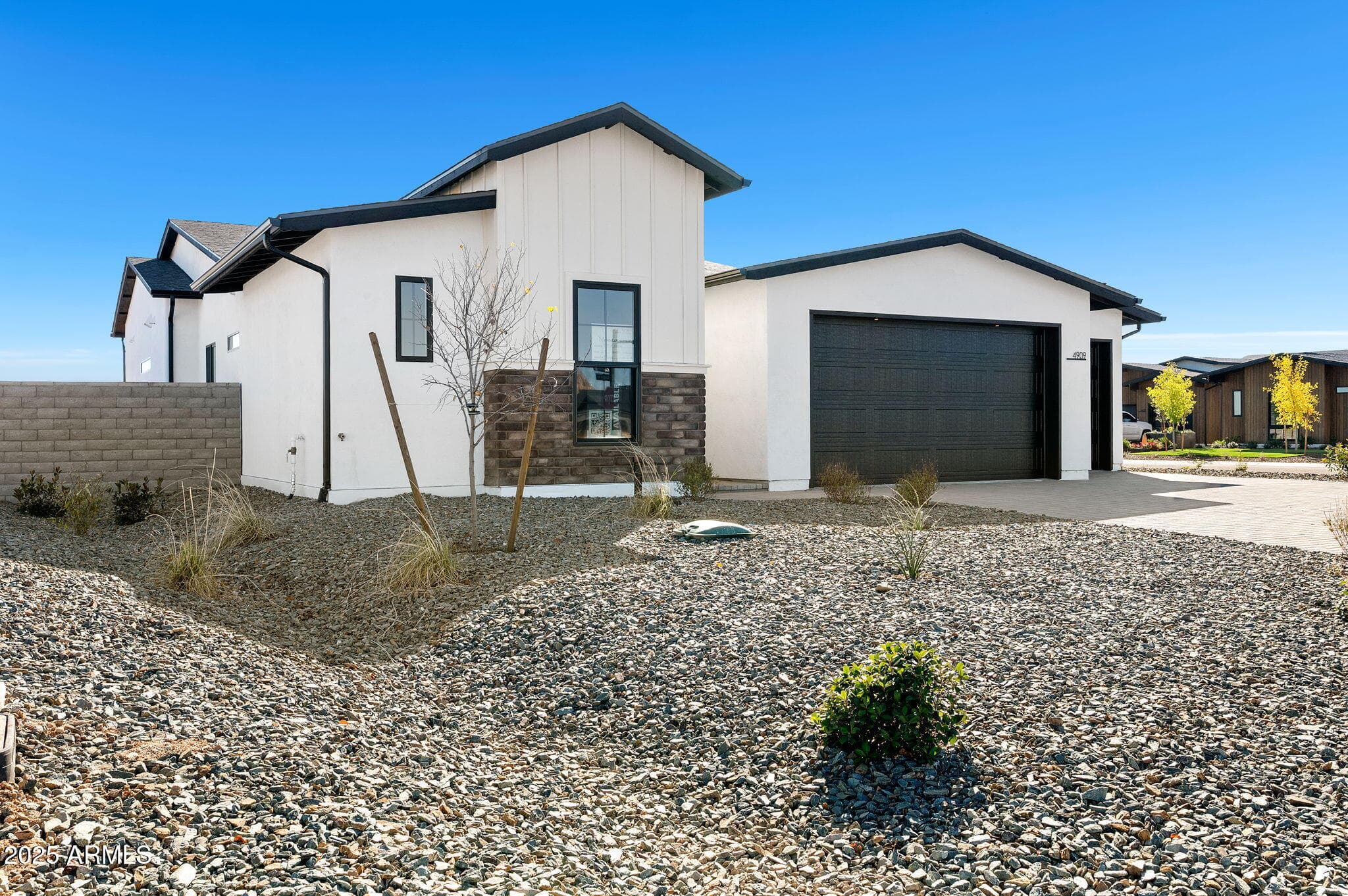 4909 N CONRAD PL - Photo 4