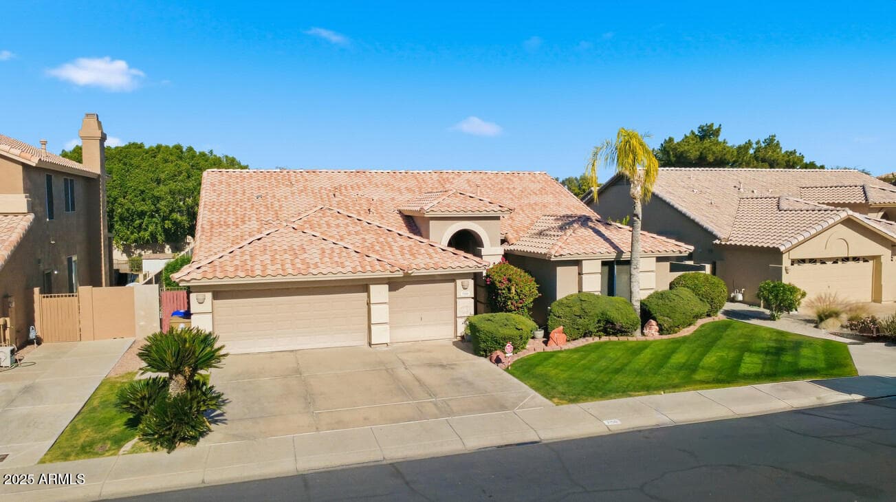 7150 W Dreyfus Dr — photo 1