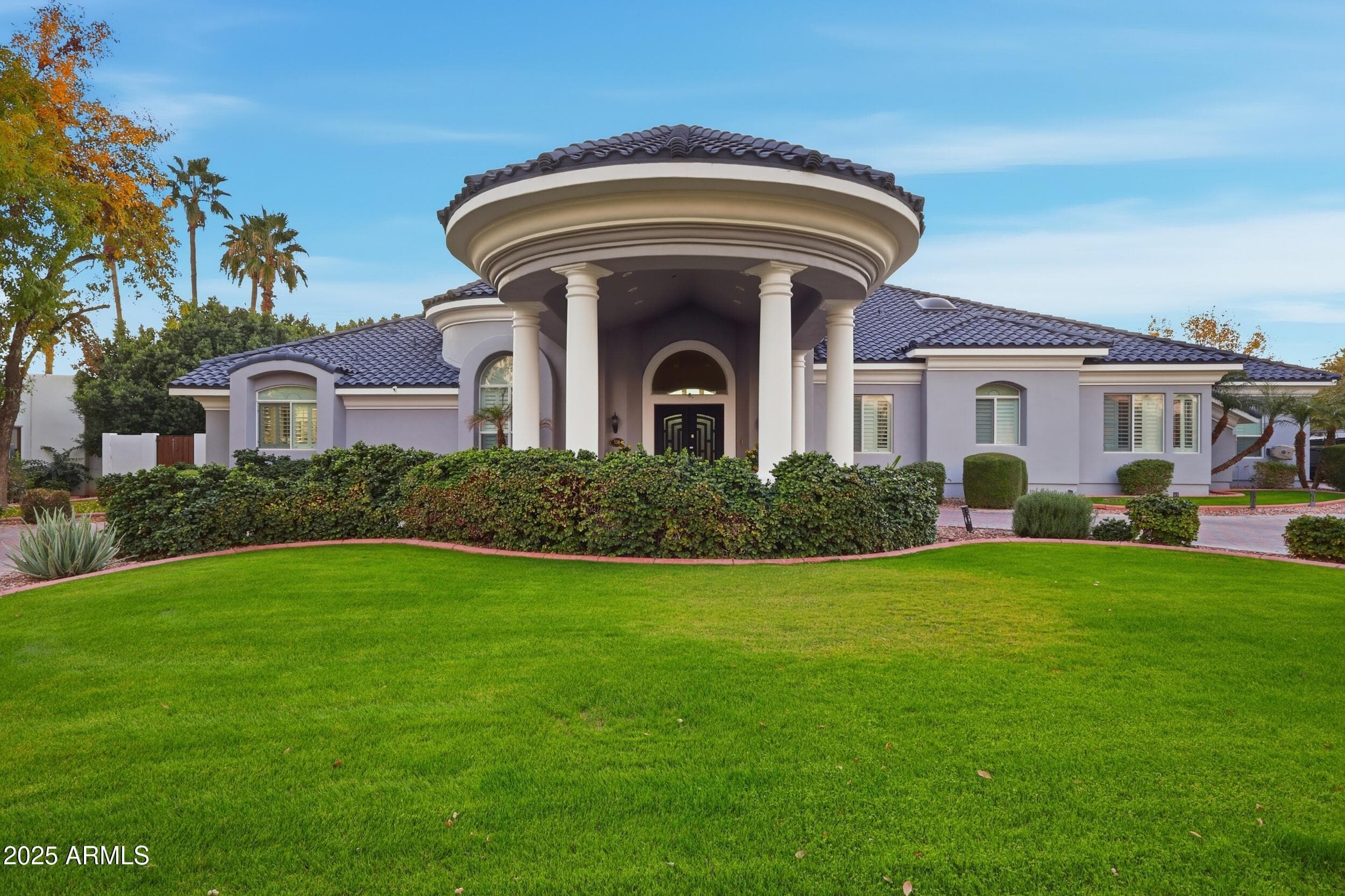 330 N Cloverfield Circle — photo 1