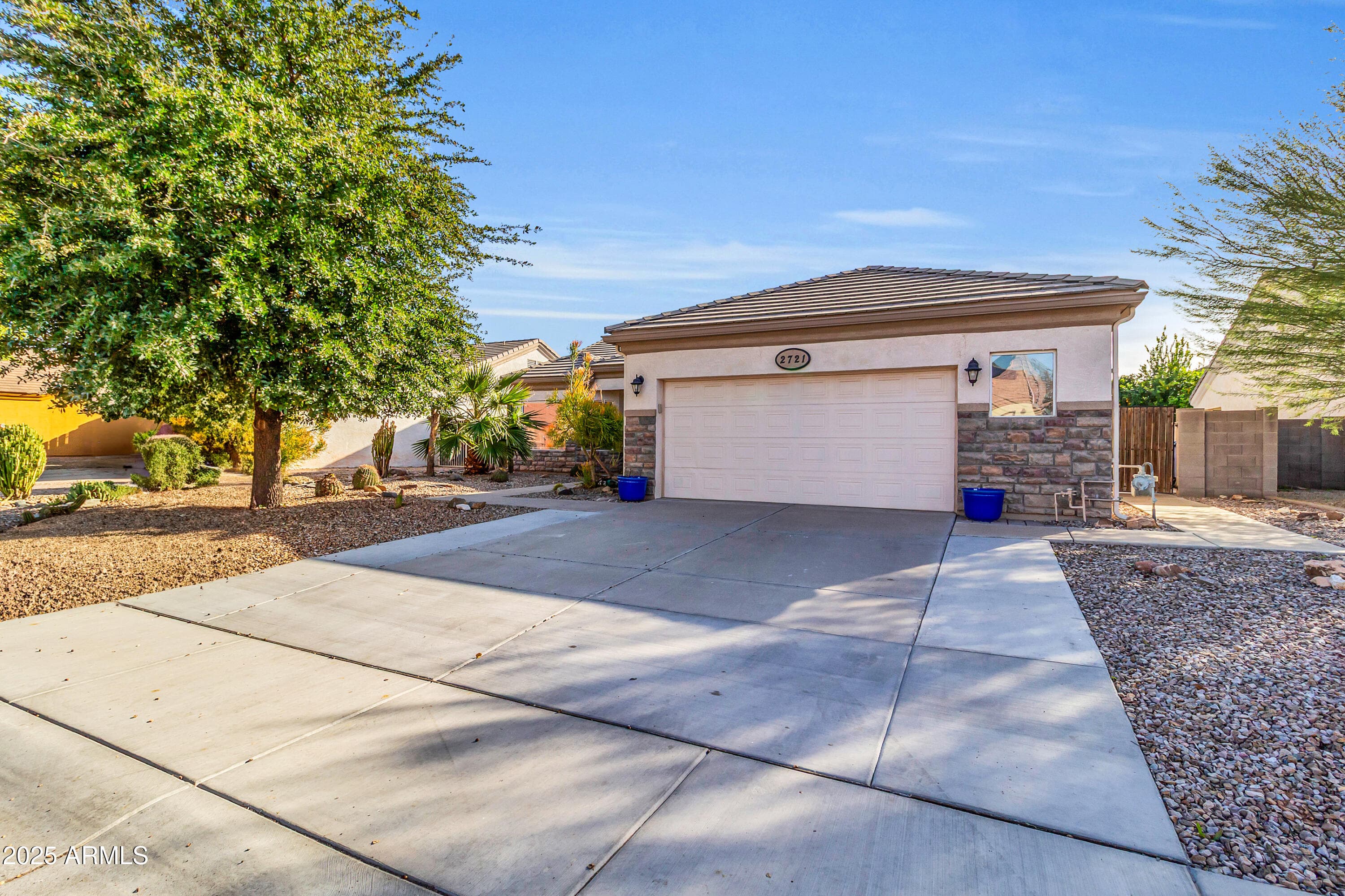 2721 E Folley Pl — photo 2