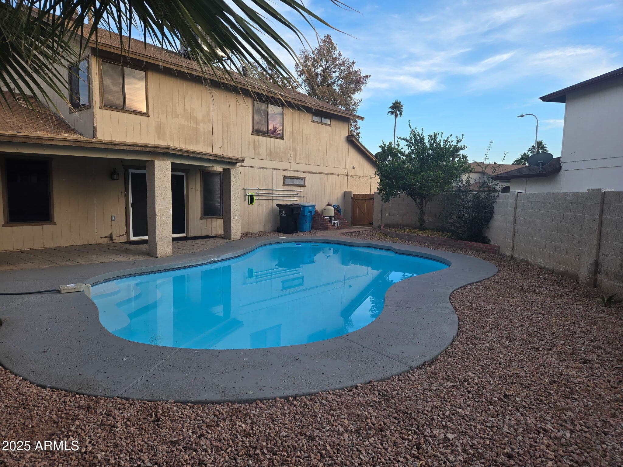 10032 W Sells Dr — photo 1