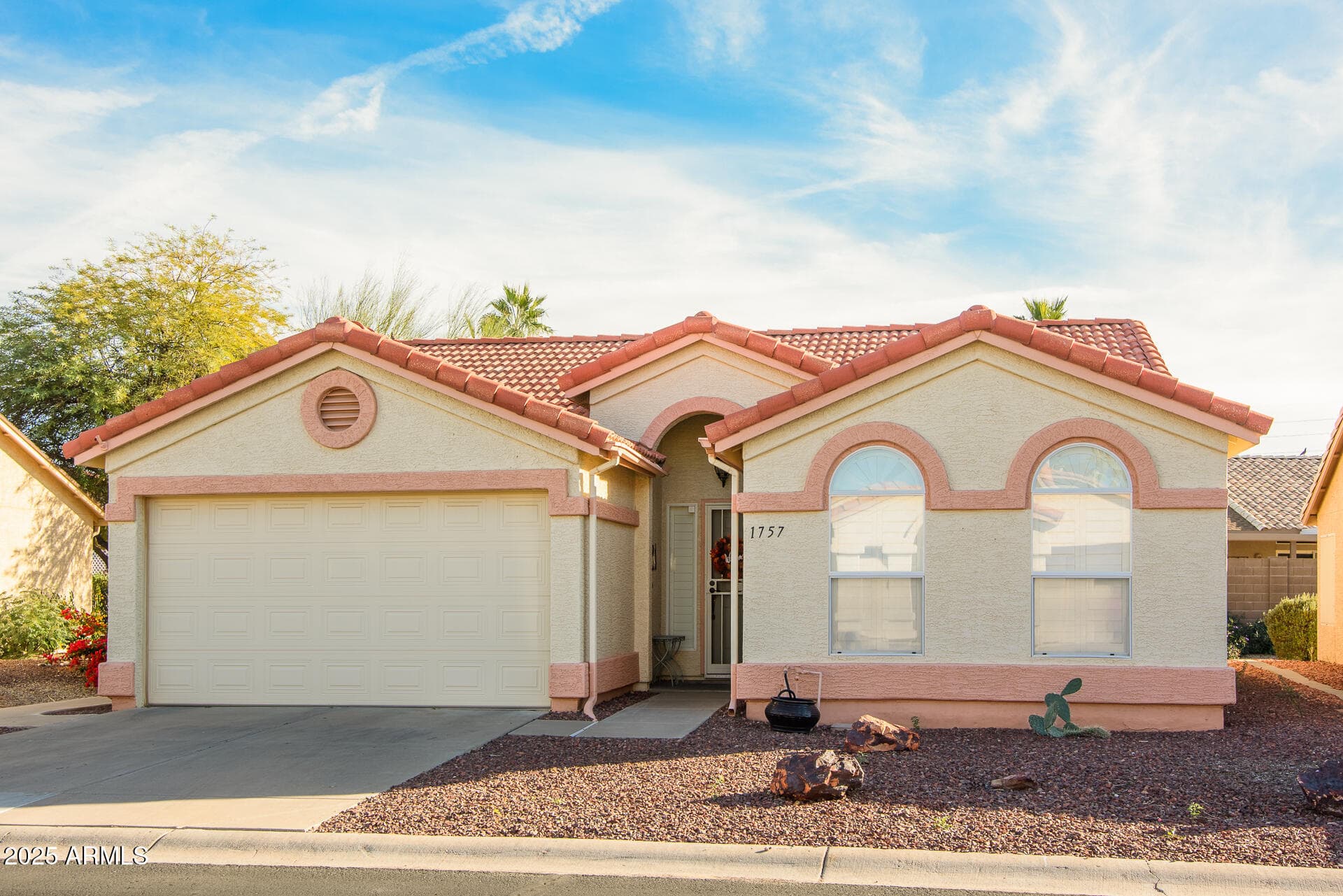 1757 E Lindrick Dr — photo 1