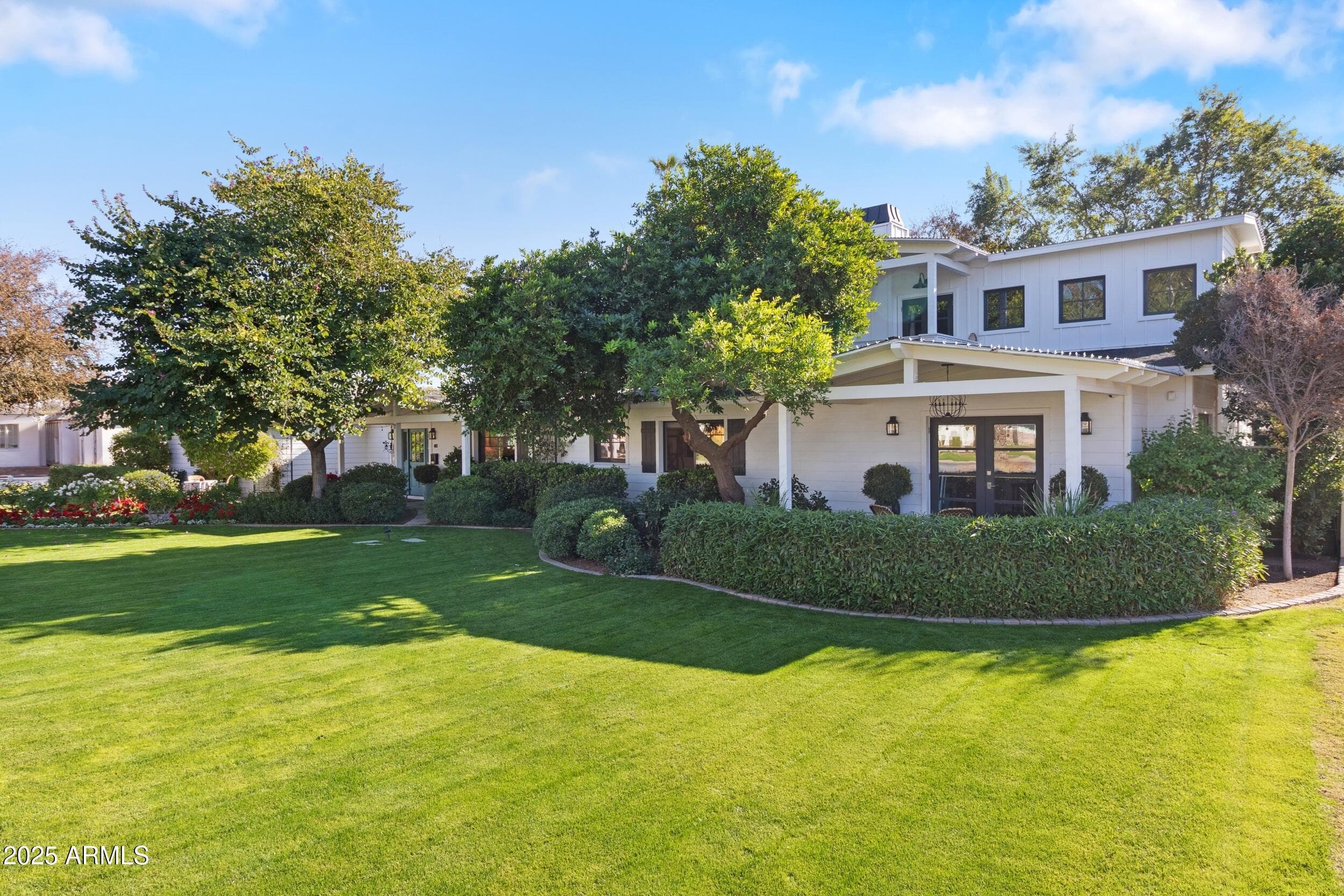 4021 E Hazelwood St — photo 2