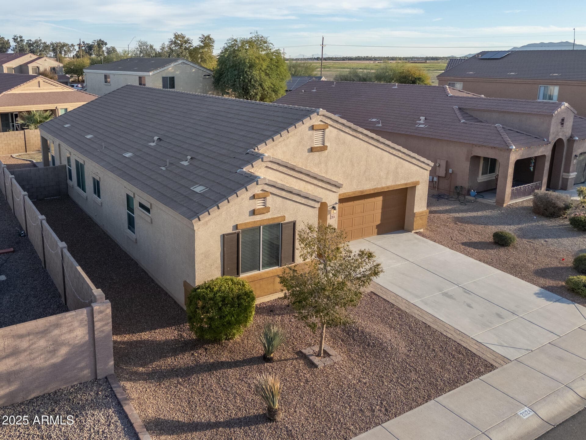 2024 N CHEYENNE PL - Photo 3