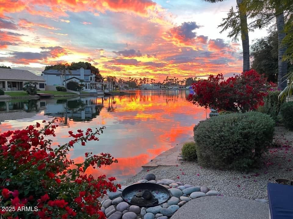 1819 E Catamaran Dr — photo 1