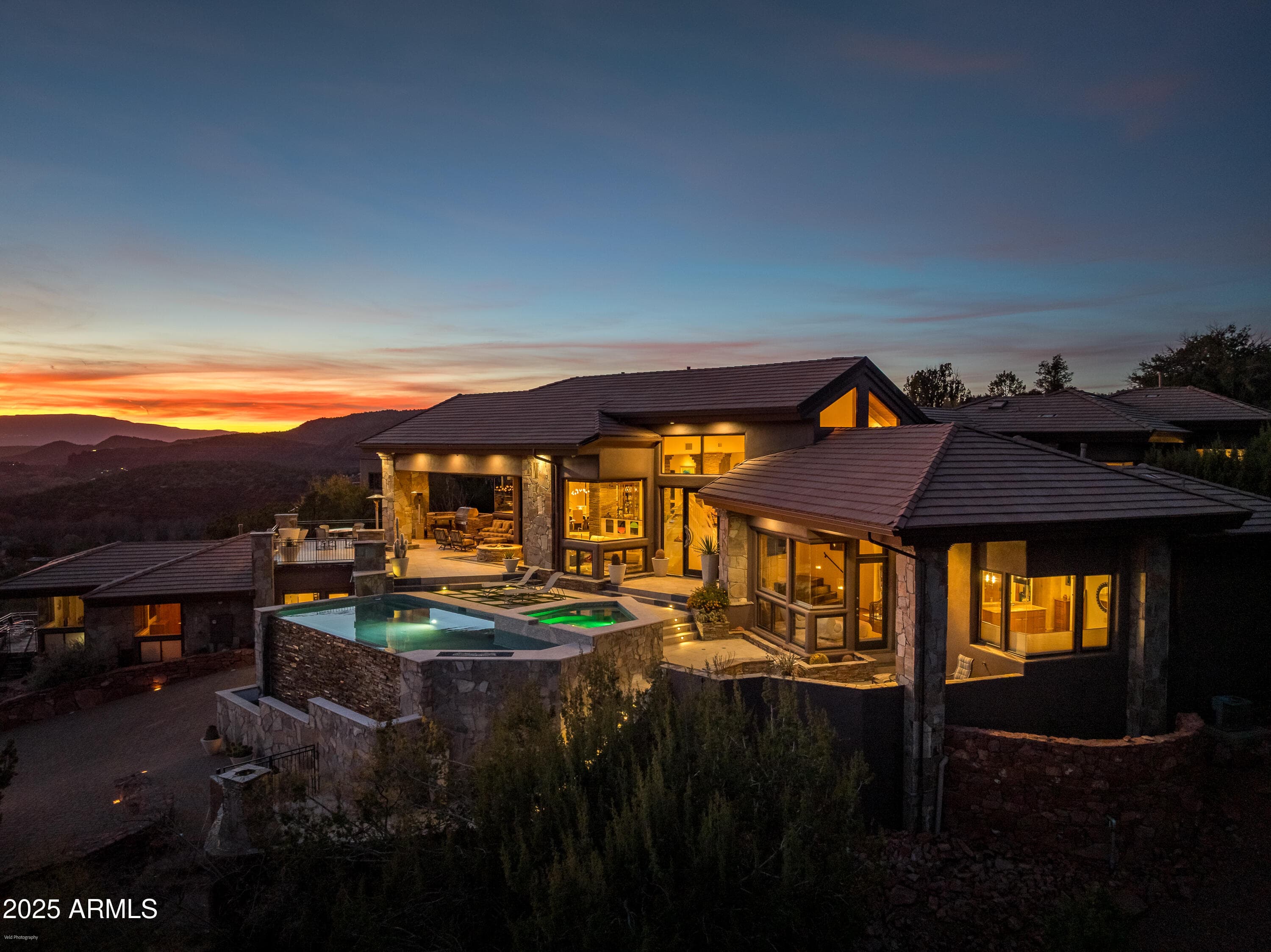 200 Scenic Dr — photo 1