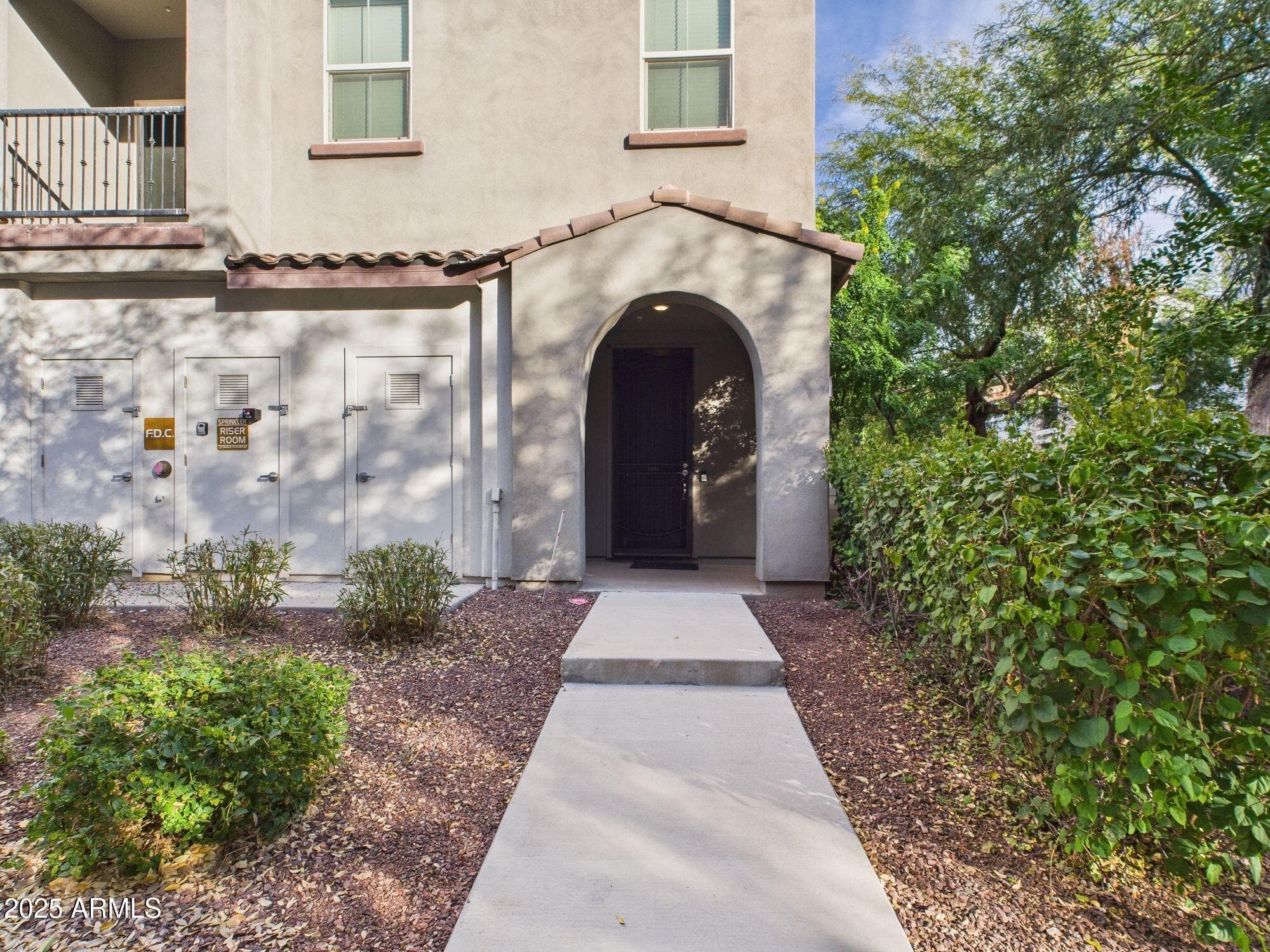 2335 E HIDALGO AVE - Photo 4