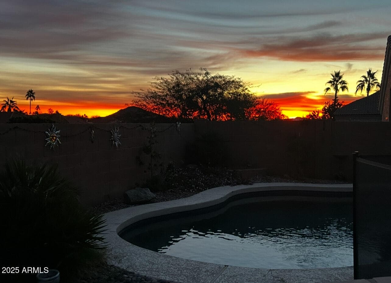 1320 E Cottonwood Ln — photo 2