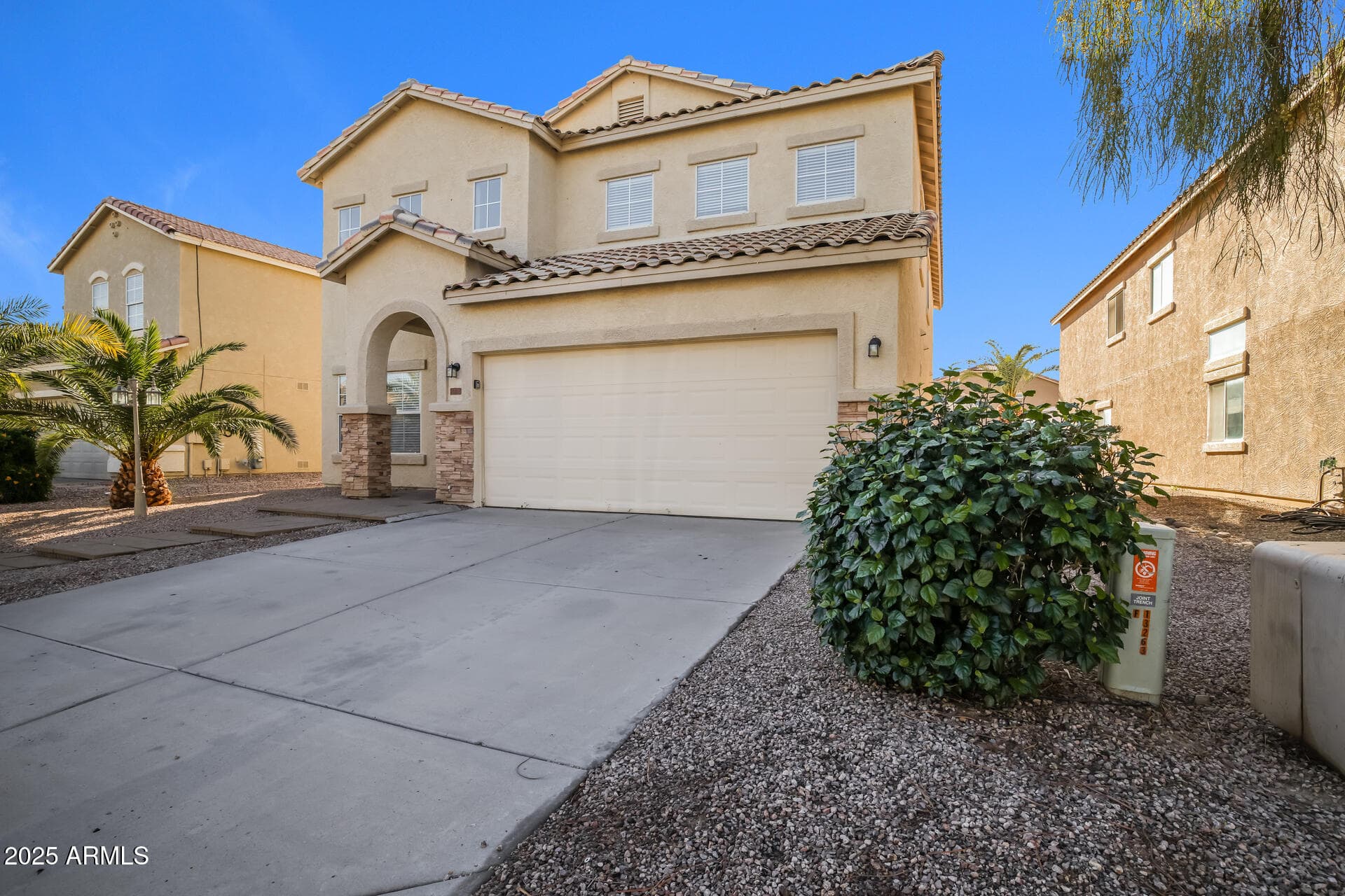 13263 W Crocus Dr — photo 2