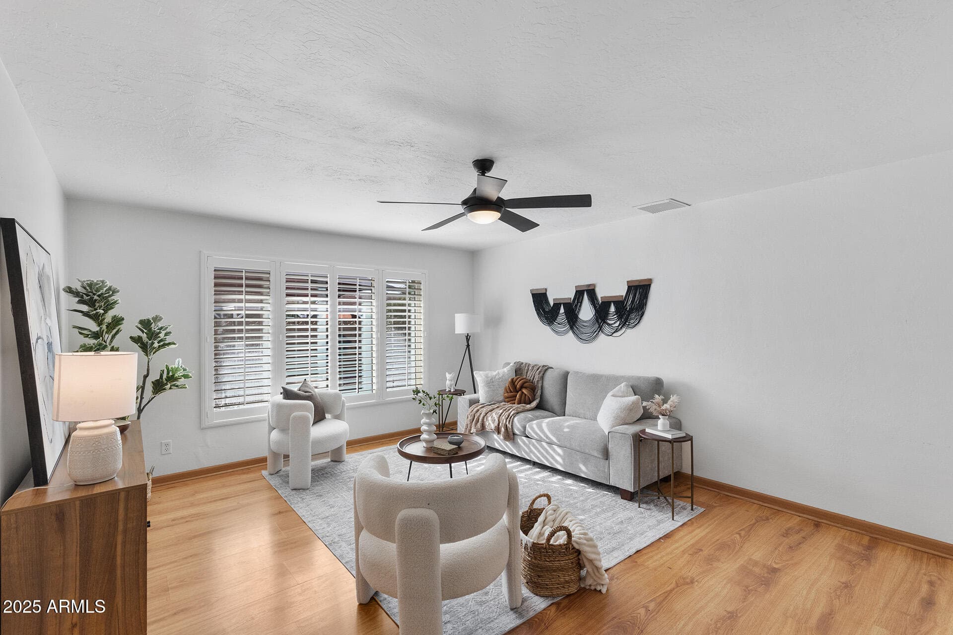 8517 E Thomas Rd — photo 1