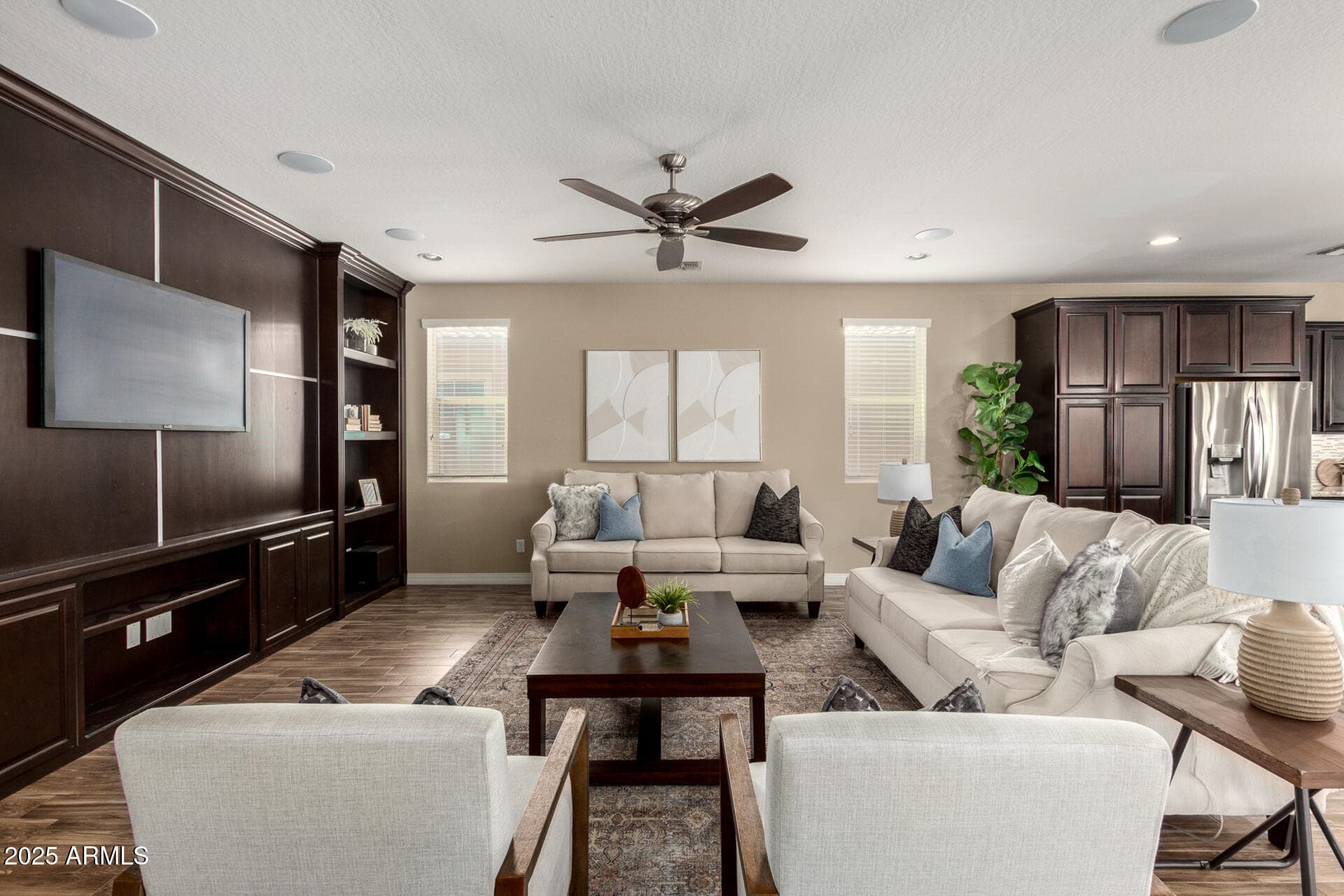 3338 E Coconino Dr — photo 2