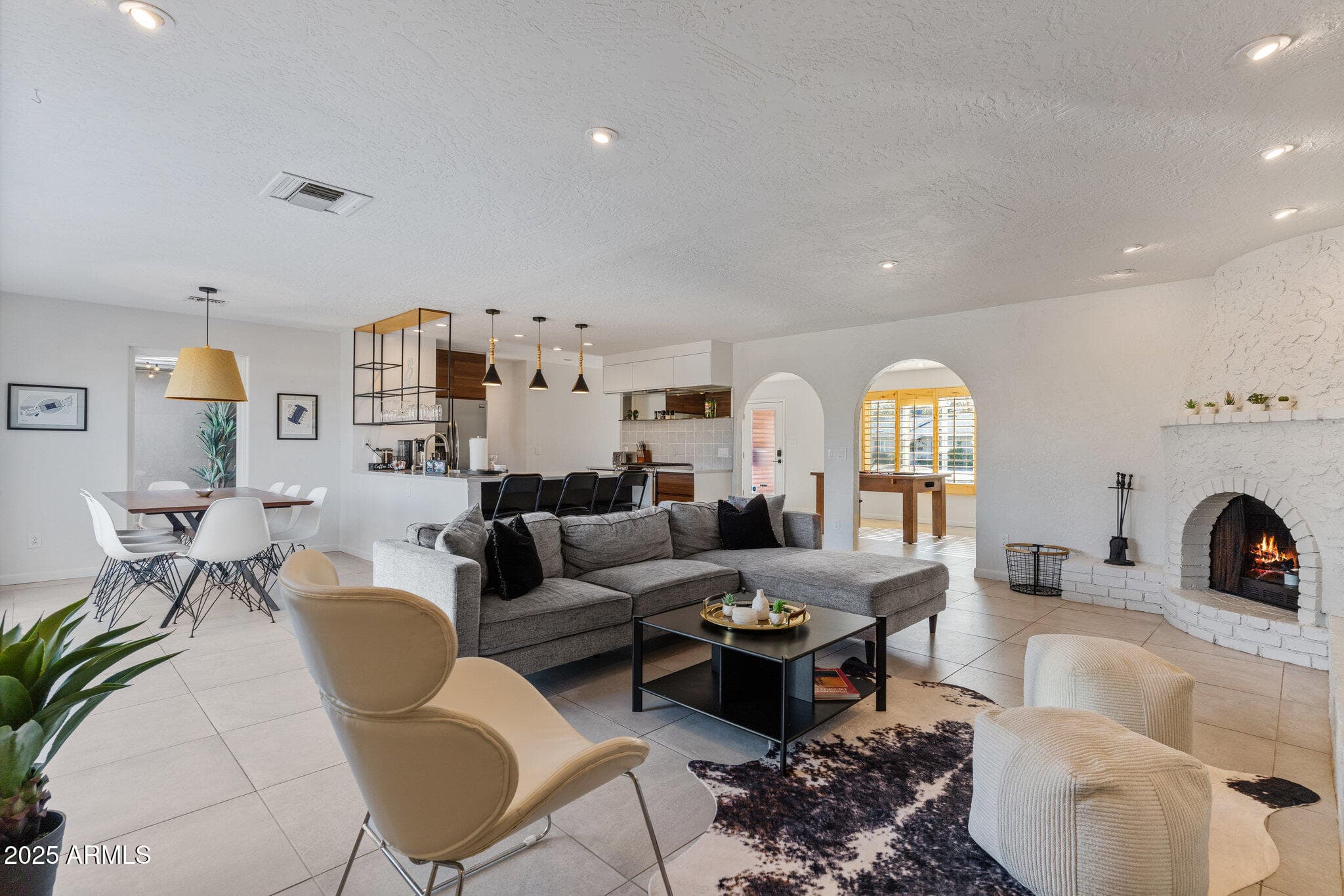 8450 E Montecito Ave — photo 2