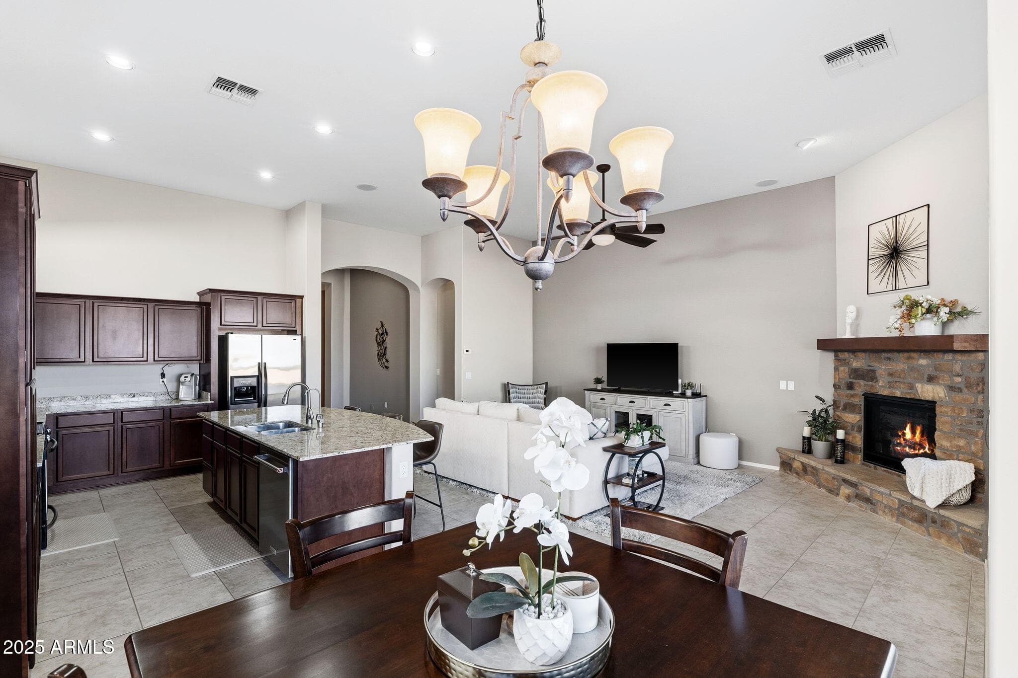 1914 N Channing -- — photo 1