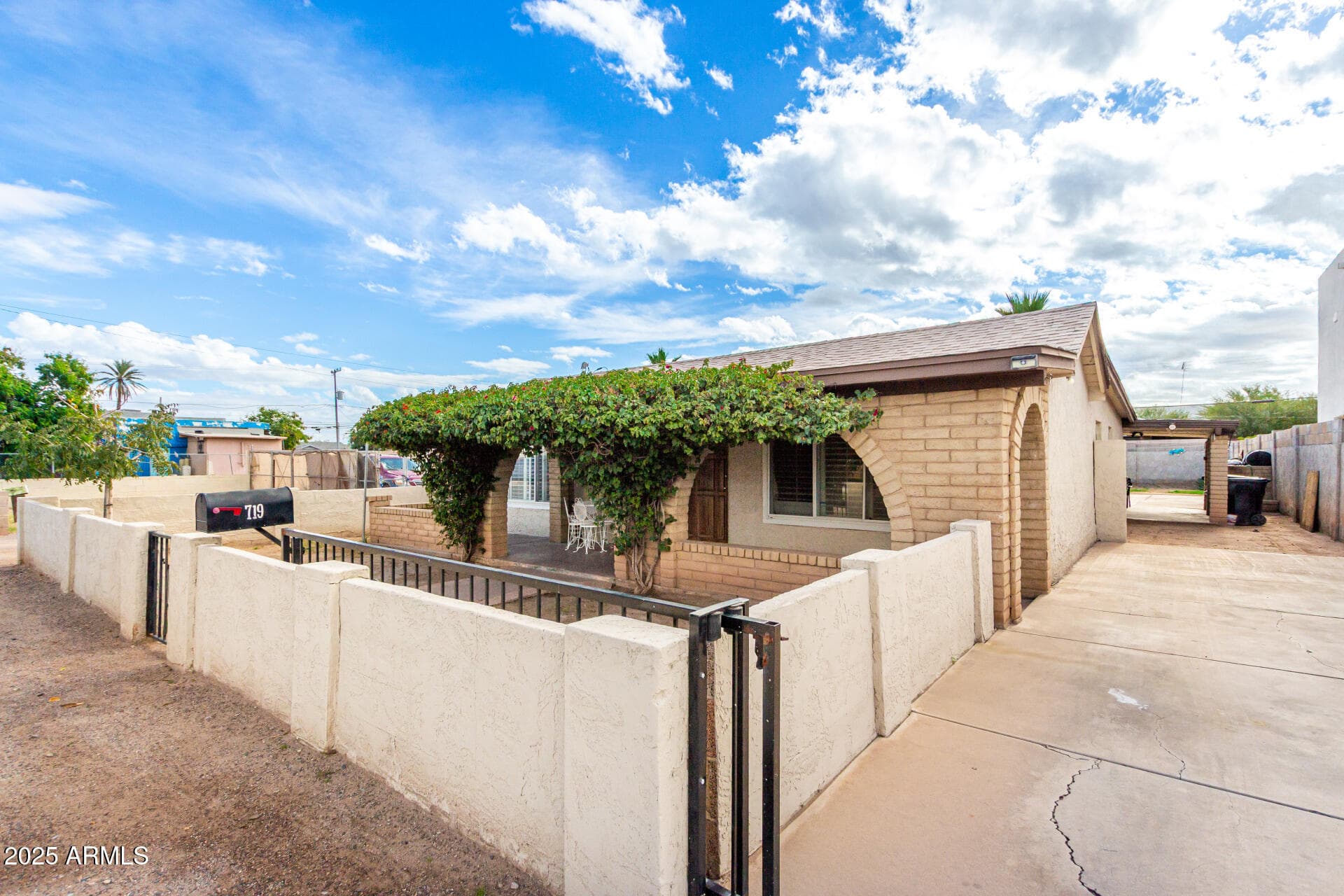 719 W Cocopah St — photo 2