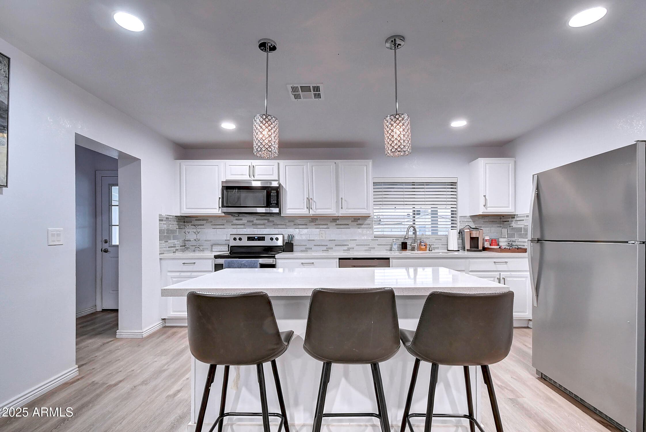 6959 W Solano Dr — photo 1