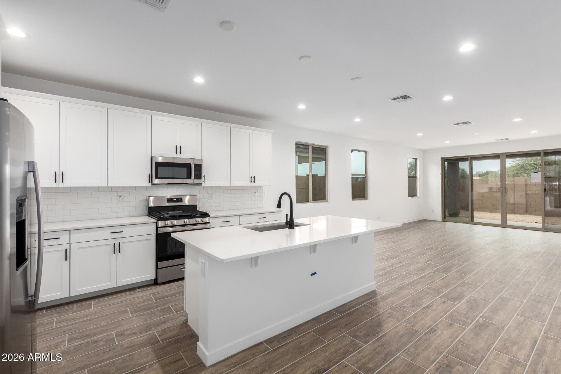 8022 W Granada Rd — photo 2