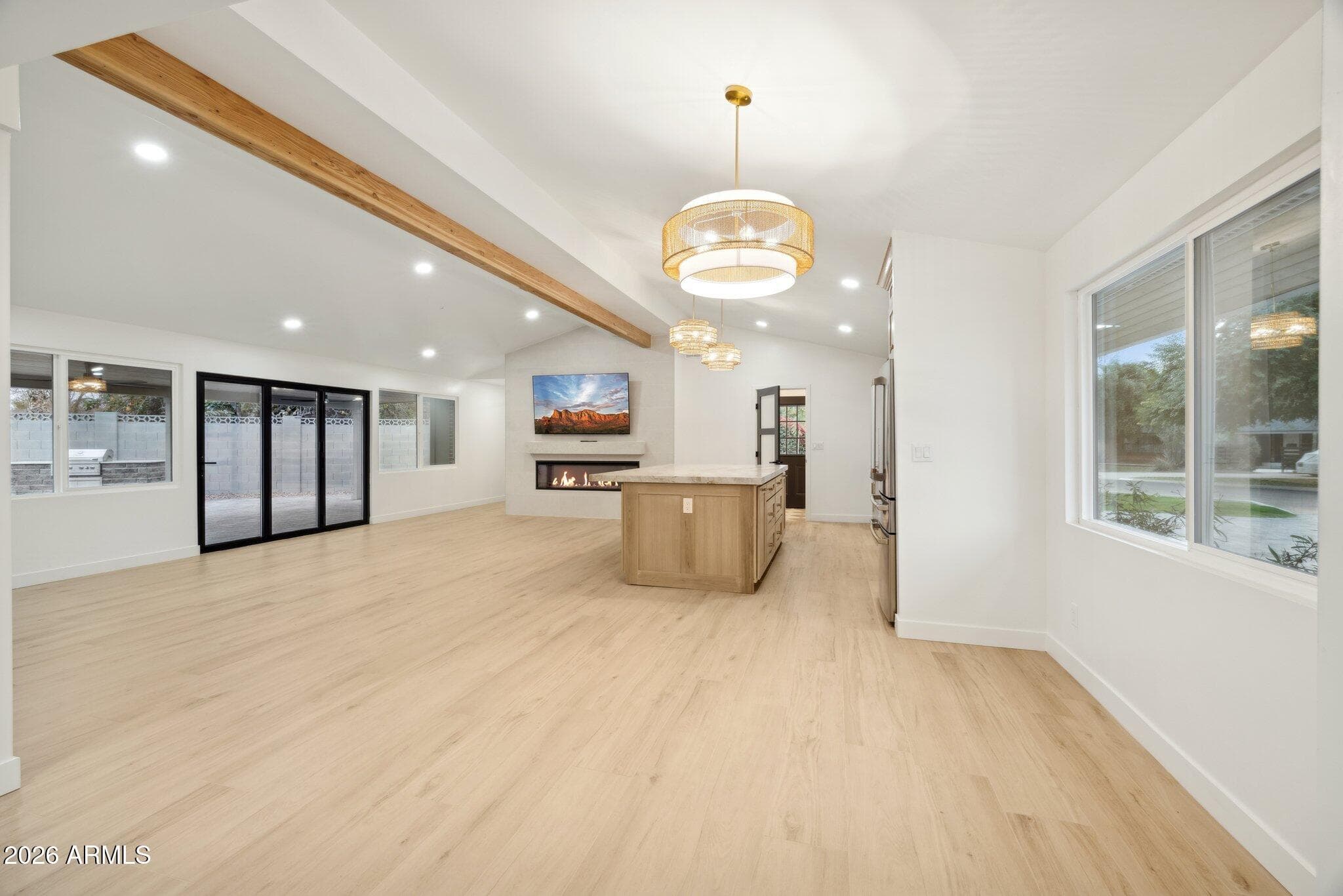 1216 W Rovey Ave — photo 2