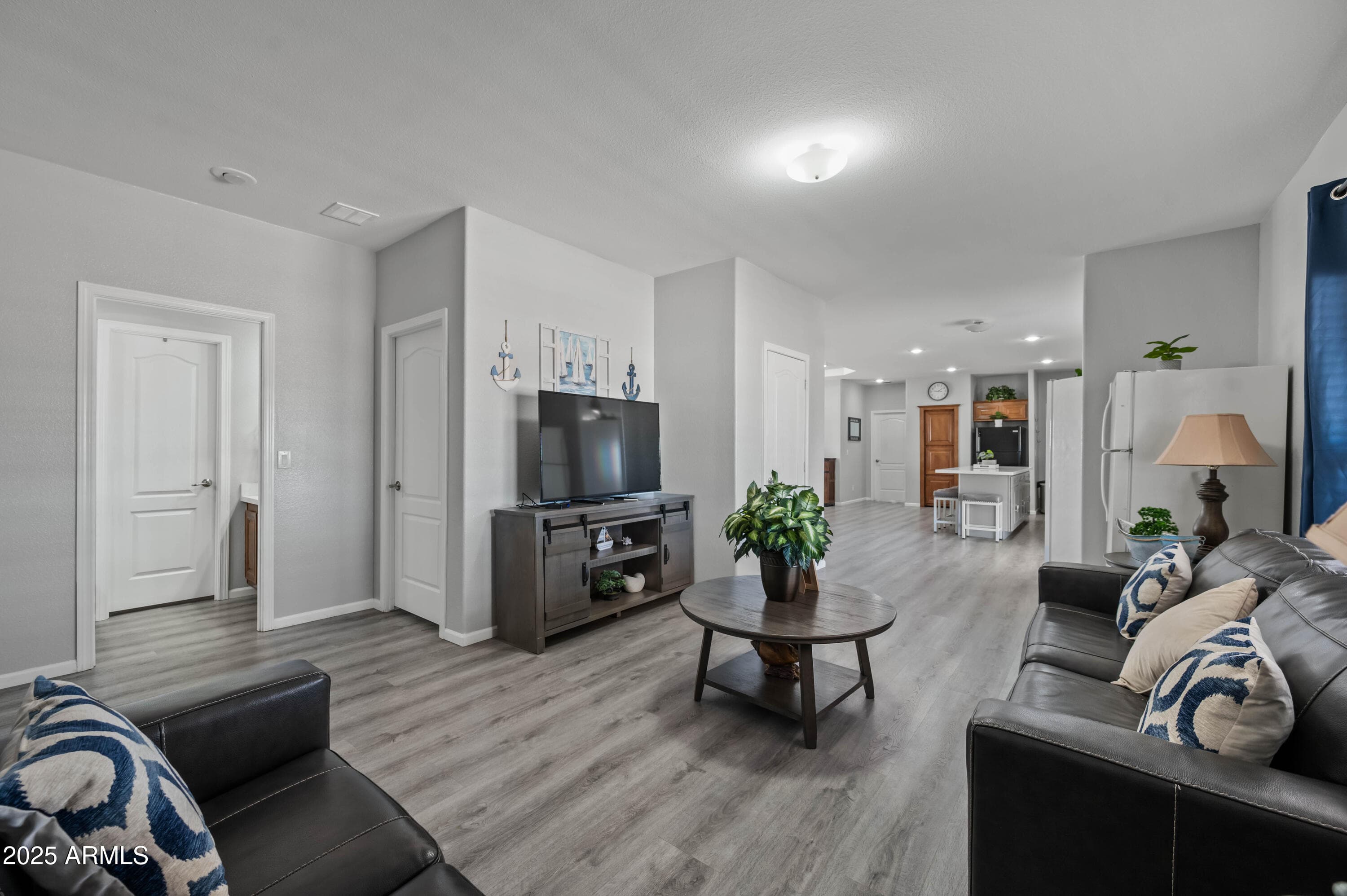 10524 S 205TH AVE - Photo 3