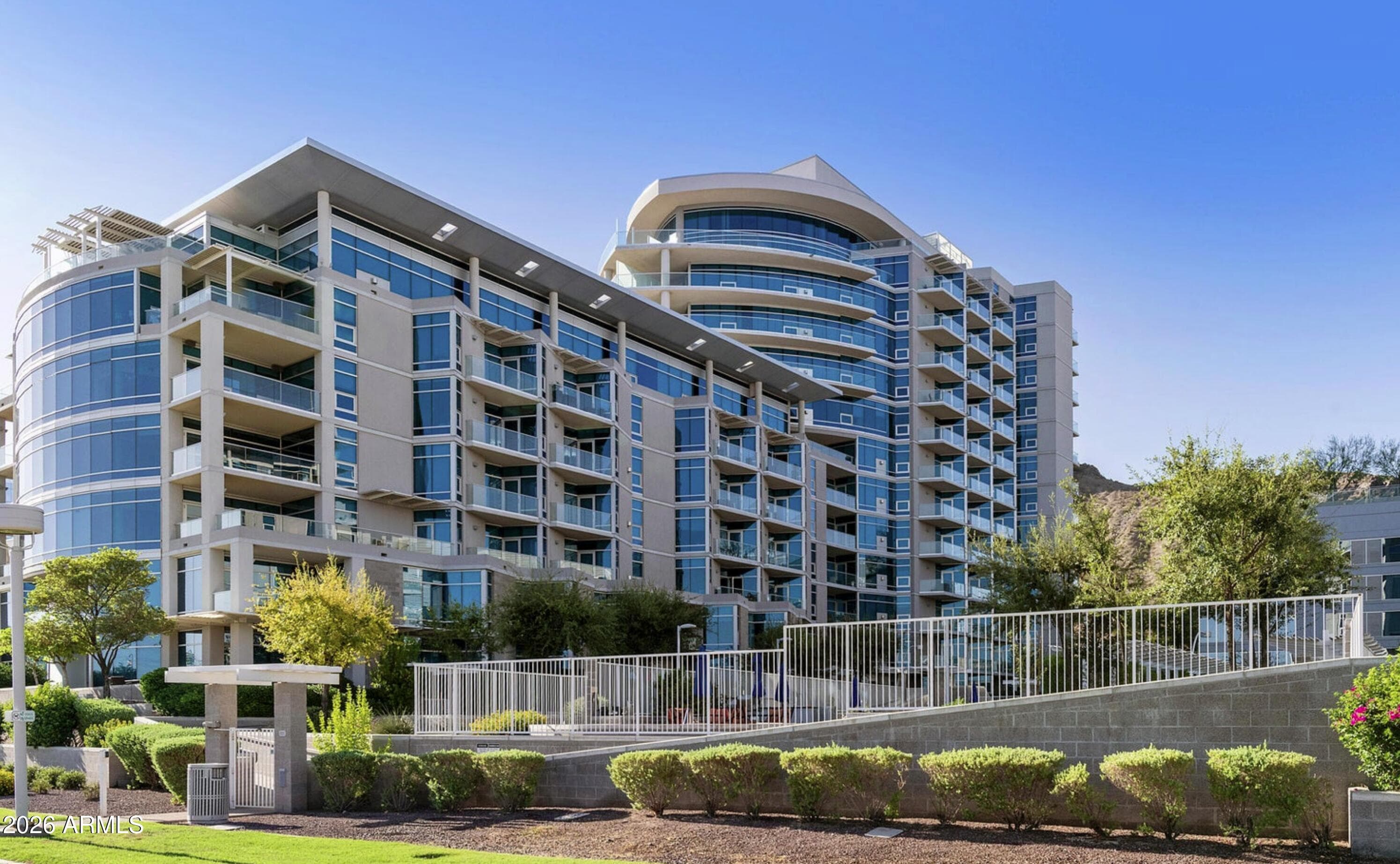140 E RIO SALADO PARKWAY - Photo 1