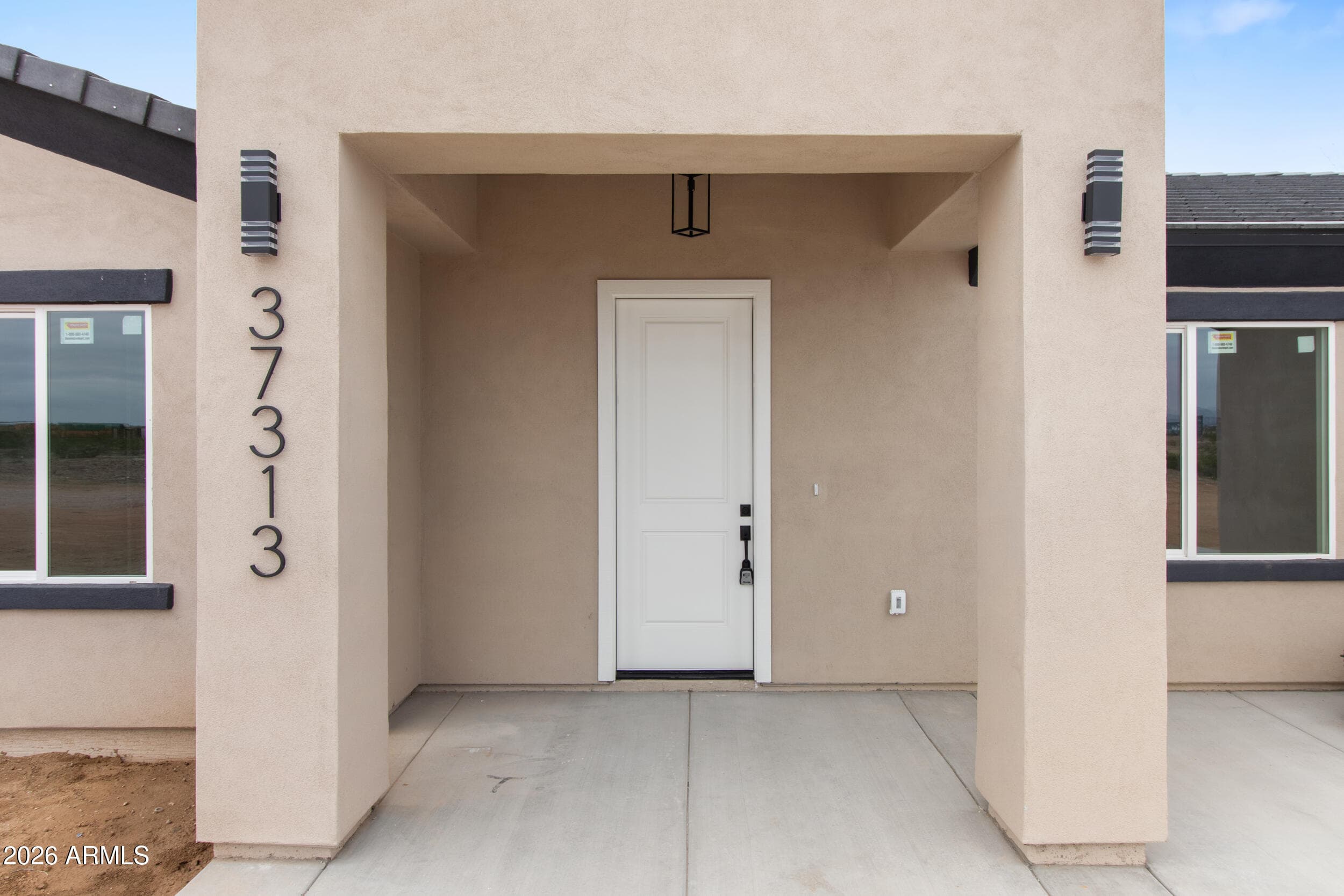 37313 W Georgia Ave — photo 2