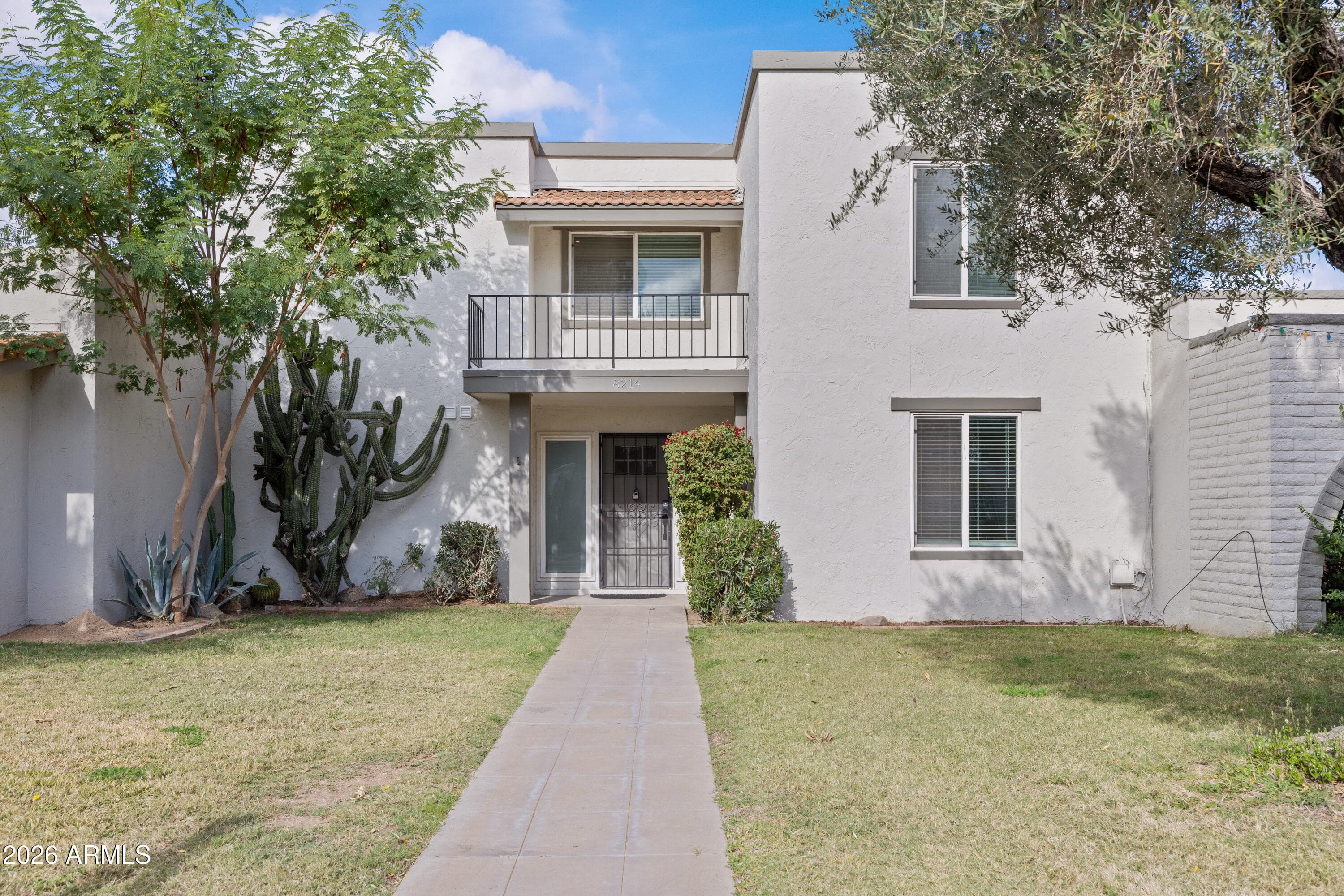 8214 E Mcdonald Dr — photo 1