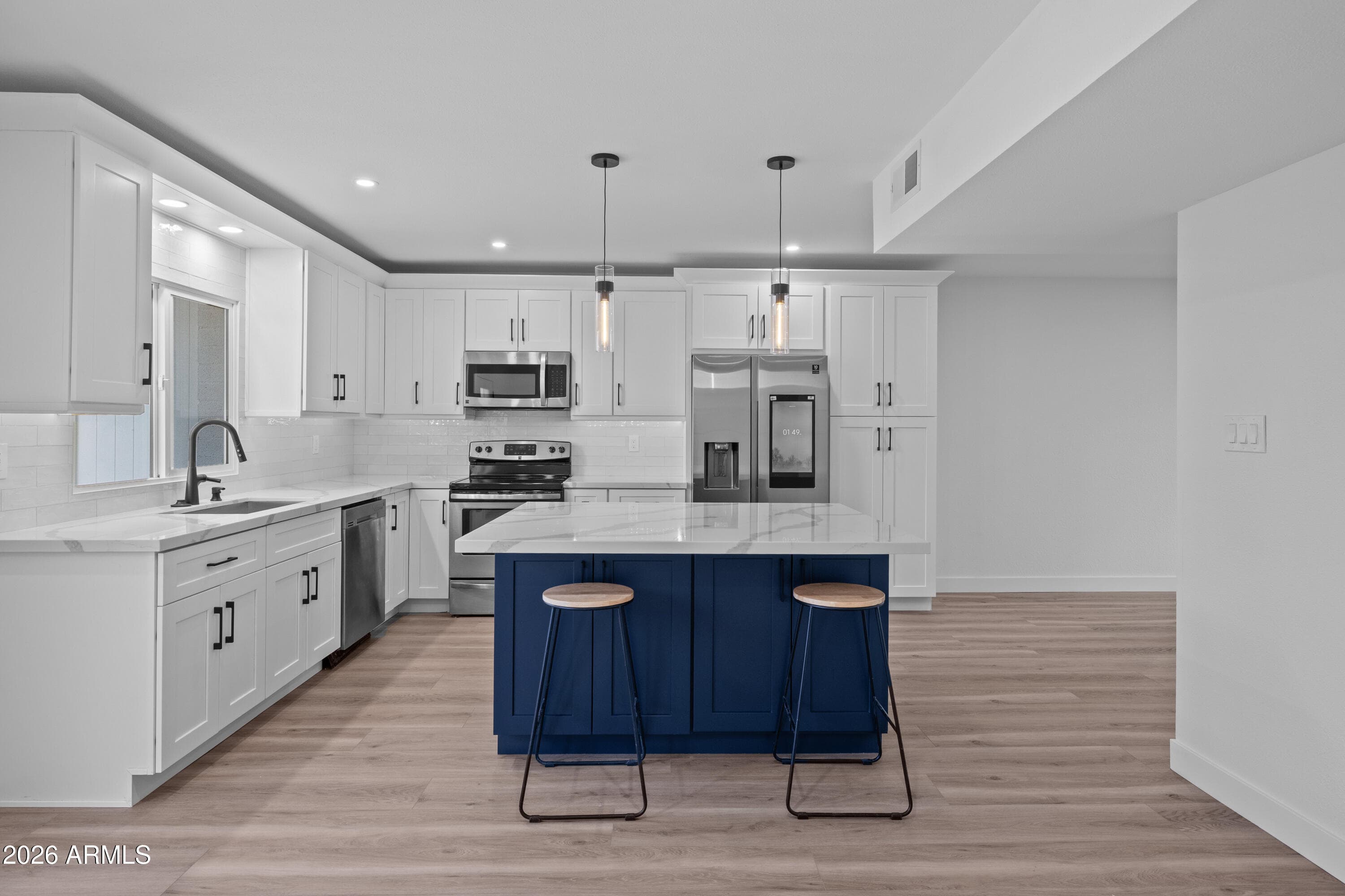 8214 E Mcdonald Dr — photo 2