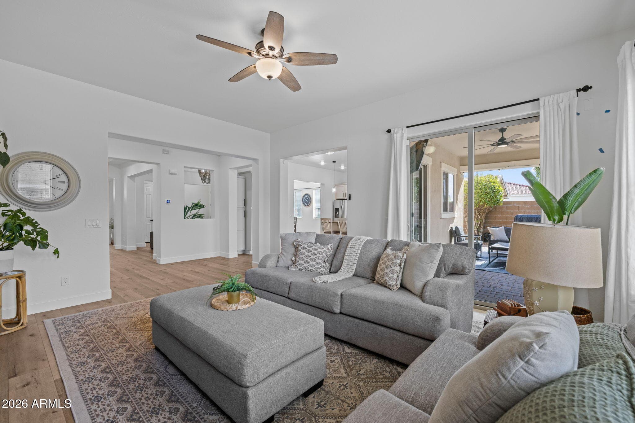10614 E LINCOLN AVE - Photo 1