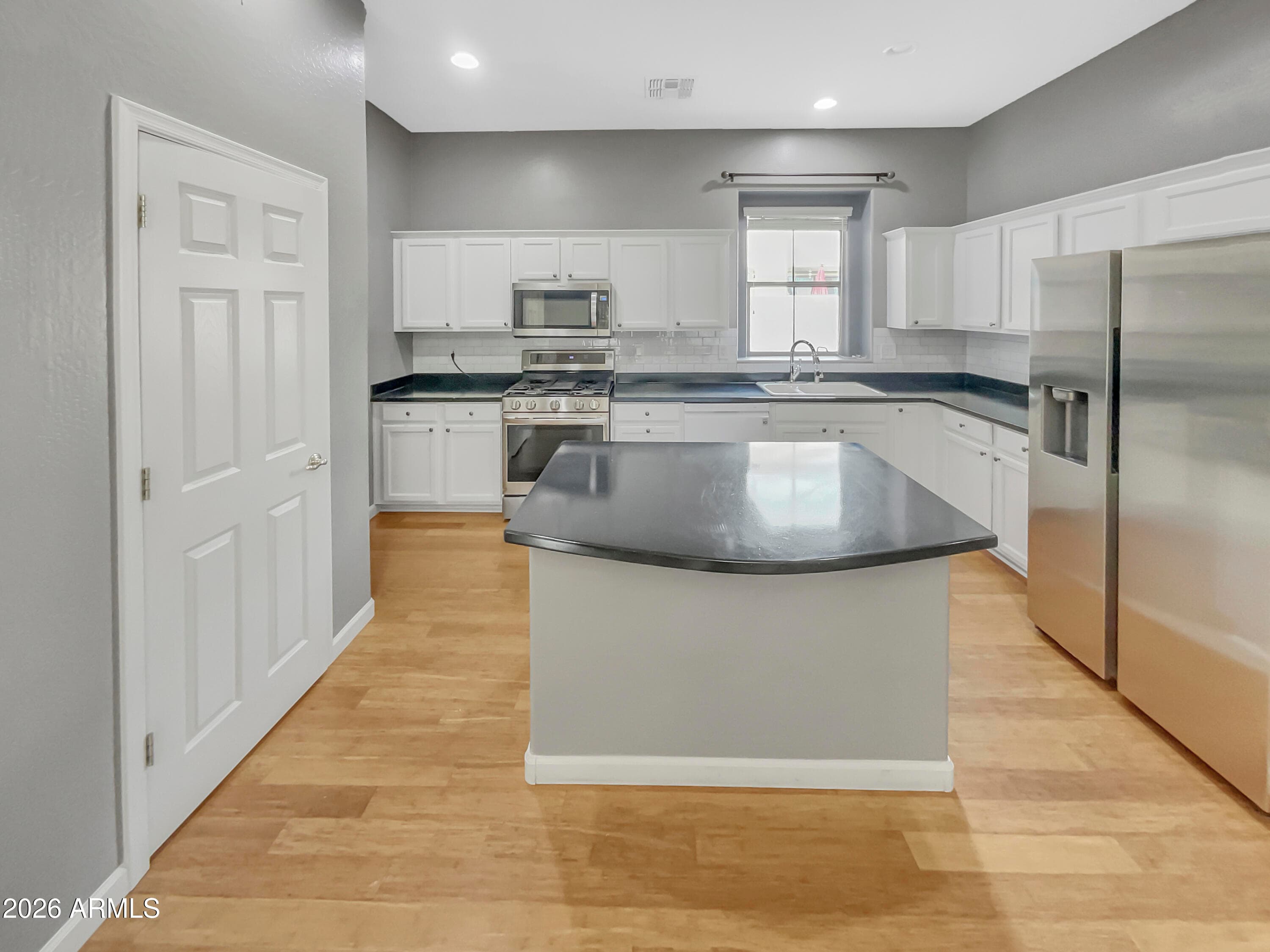 3830 N Springfield St — photo 2