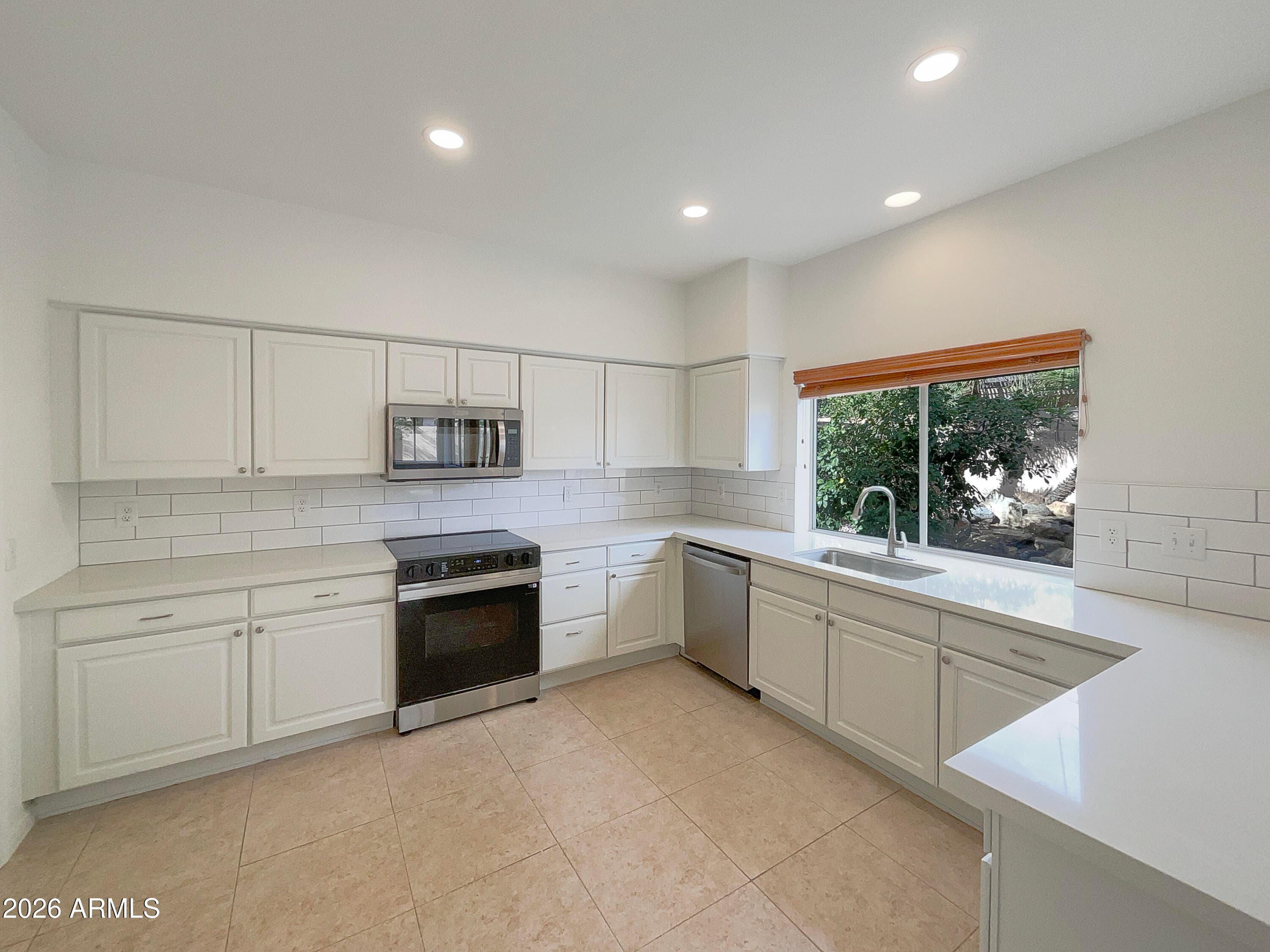 1616 E Glenhaven Dr — photo 2