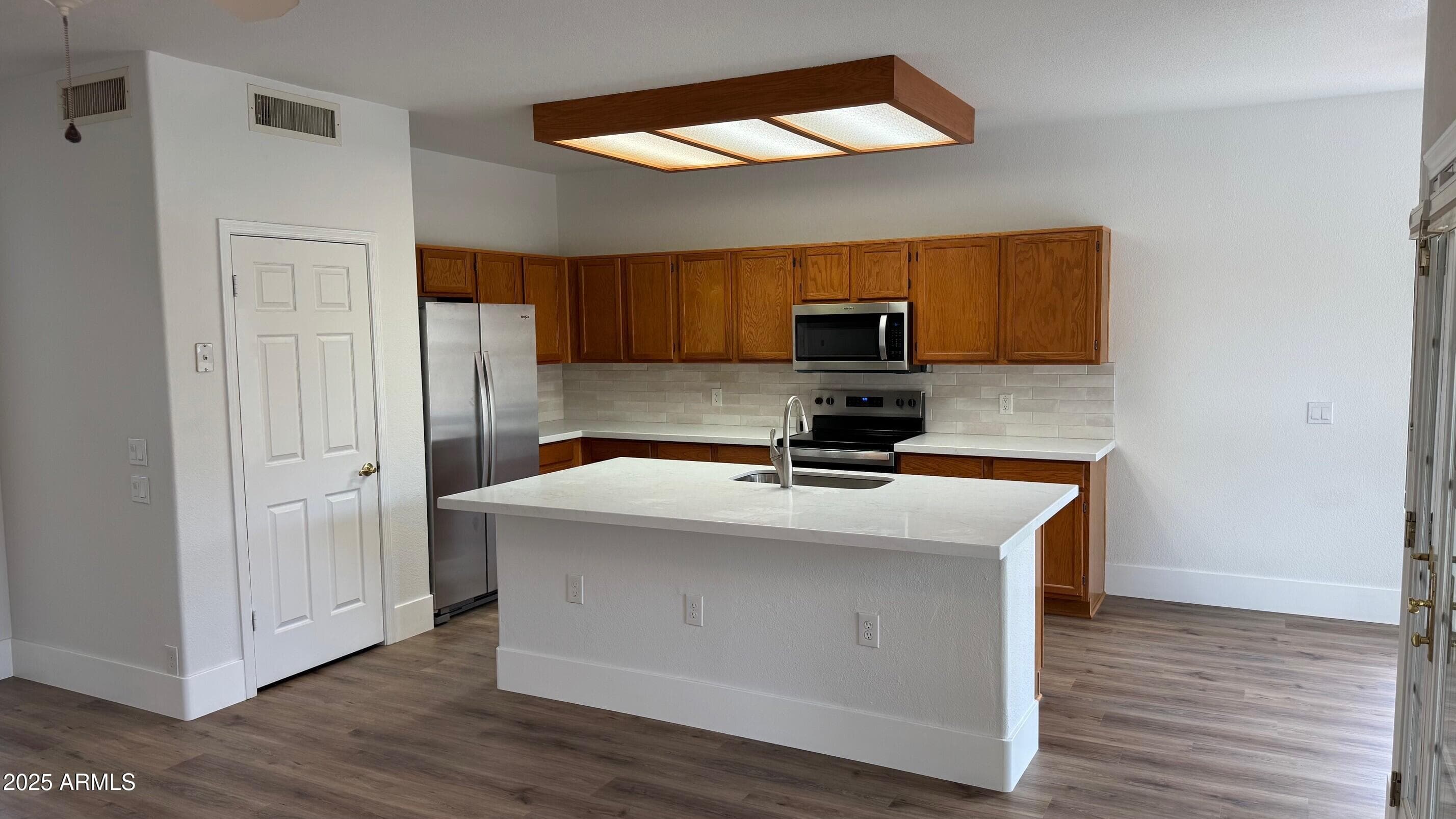 1816 N Salem St — photo 2