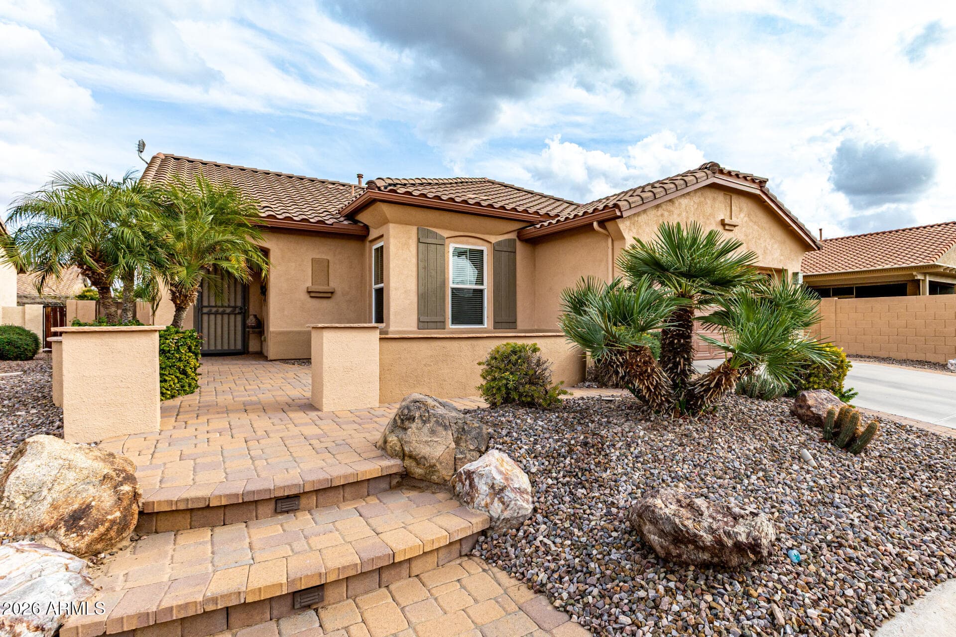 5265 N Parker Ln — photo 1