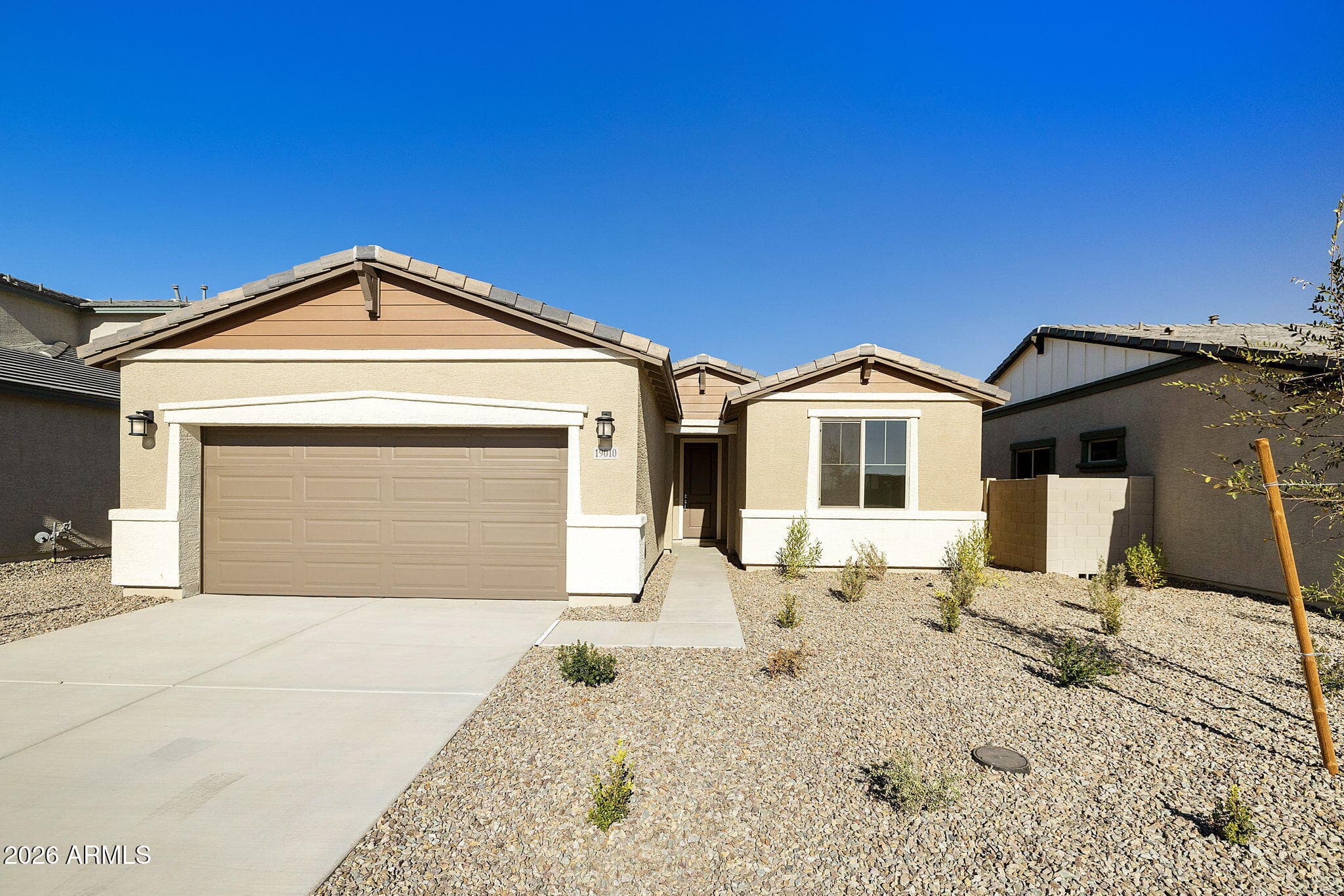 19010 W Rose Ln — photo 1