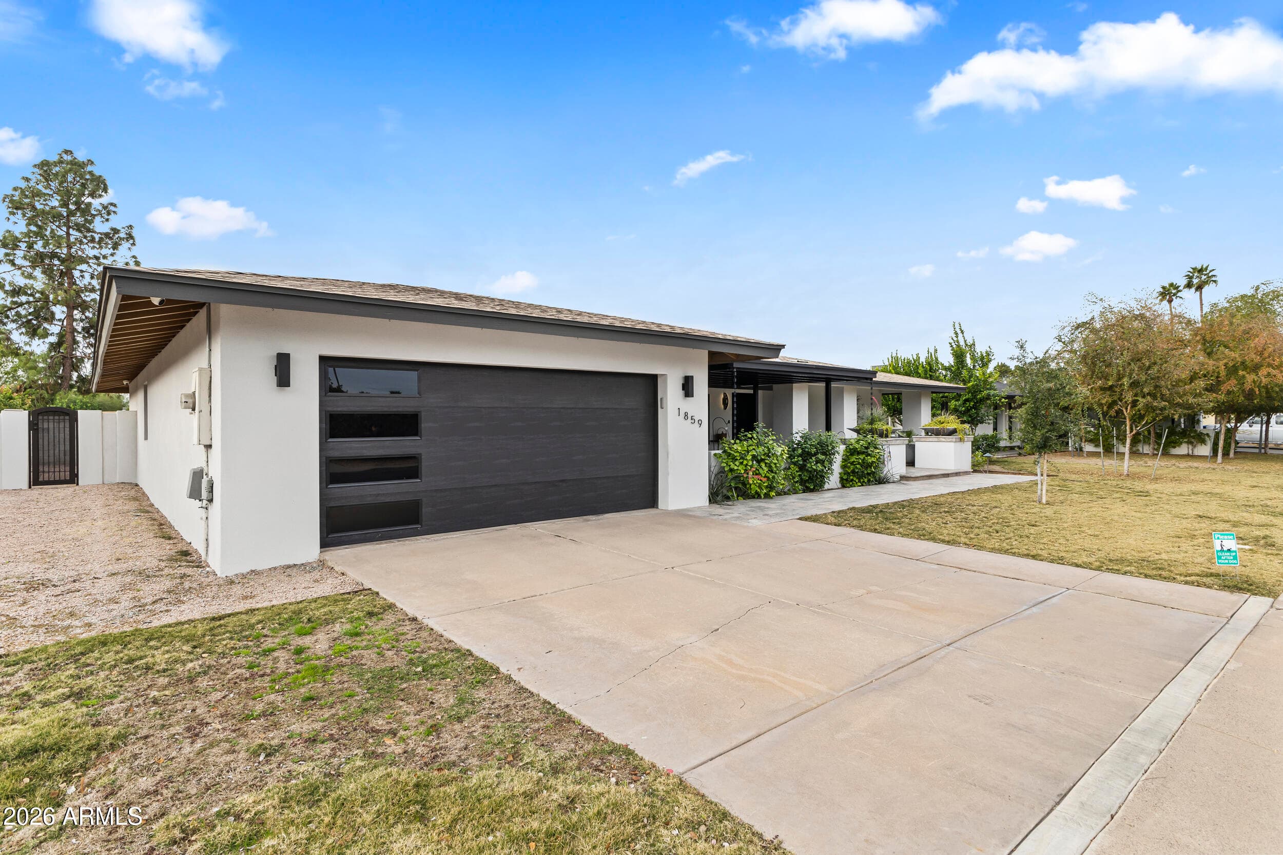 1859 W Navarro Ave — photo 2