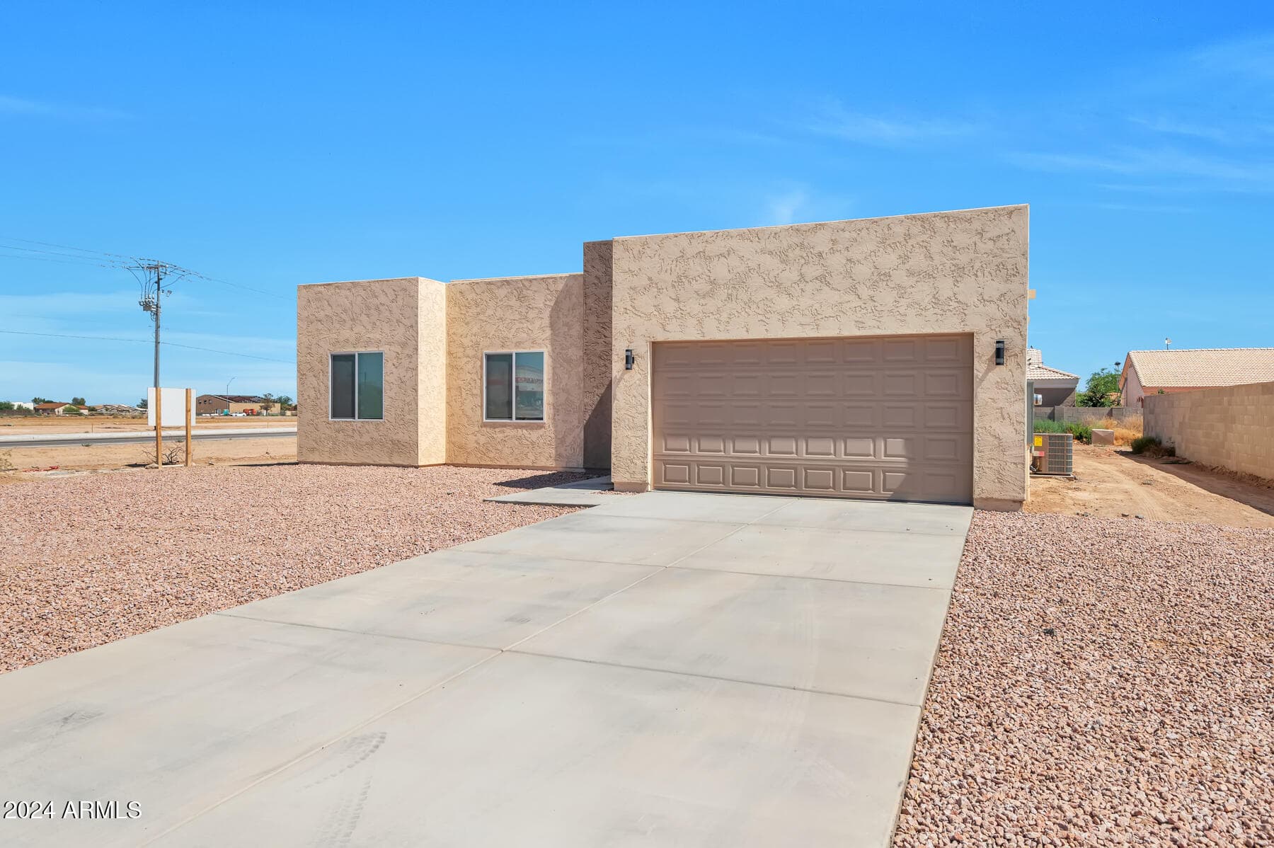 9121 W Debbie Ln — photo 2