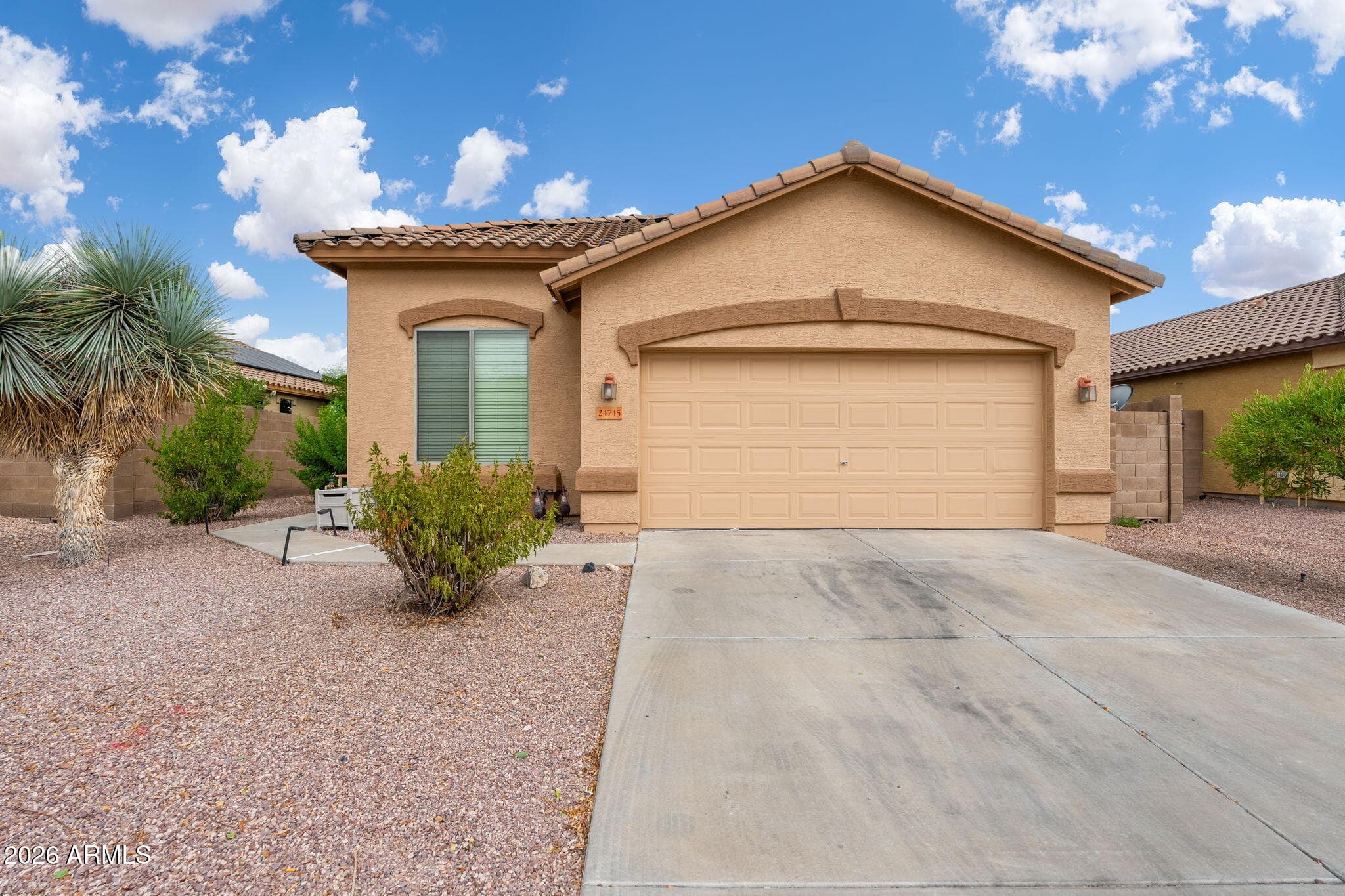 24745 W Dove Trail — photo 1
