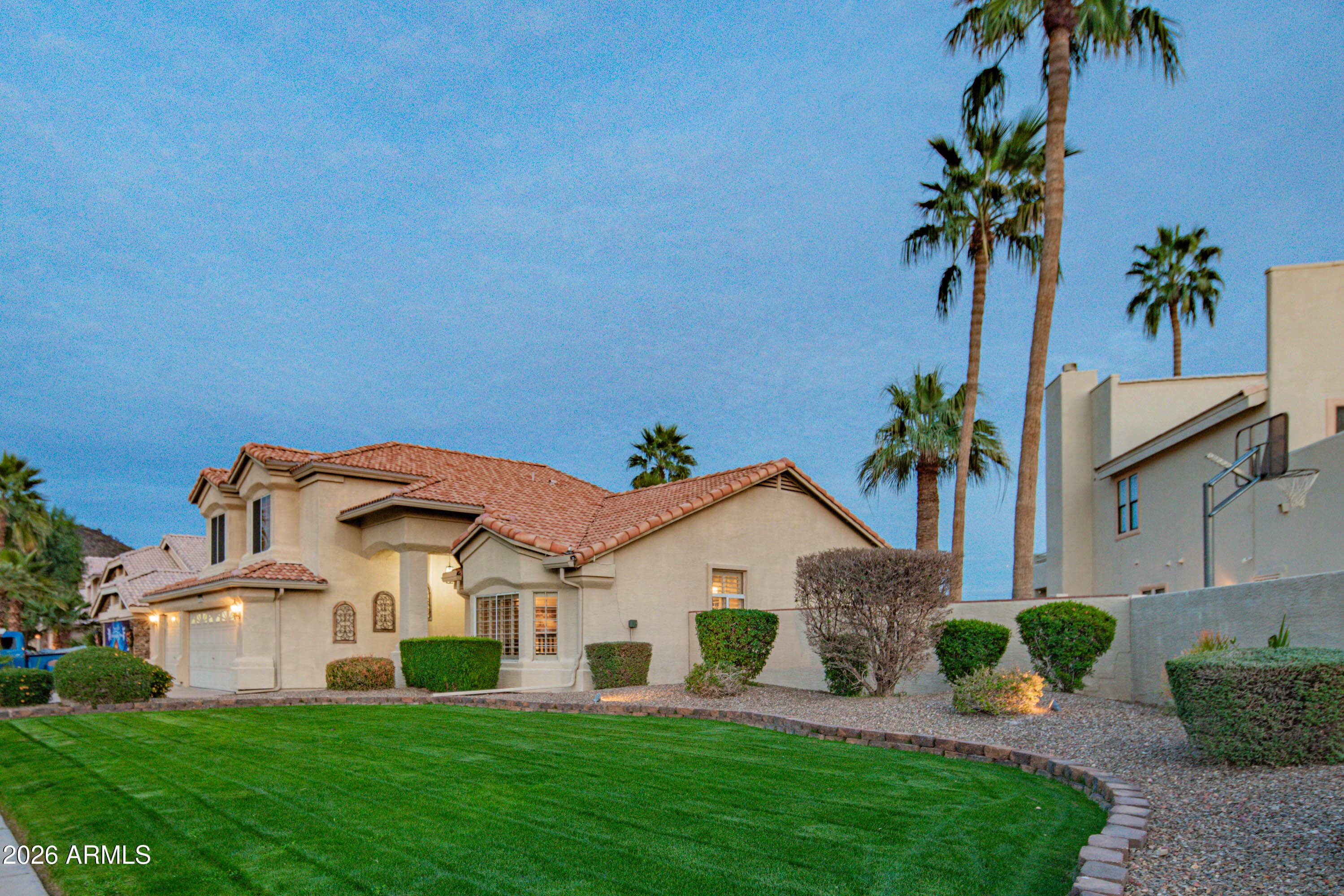 5663 W Abraham Ln — photo 32