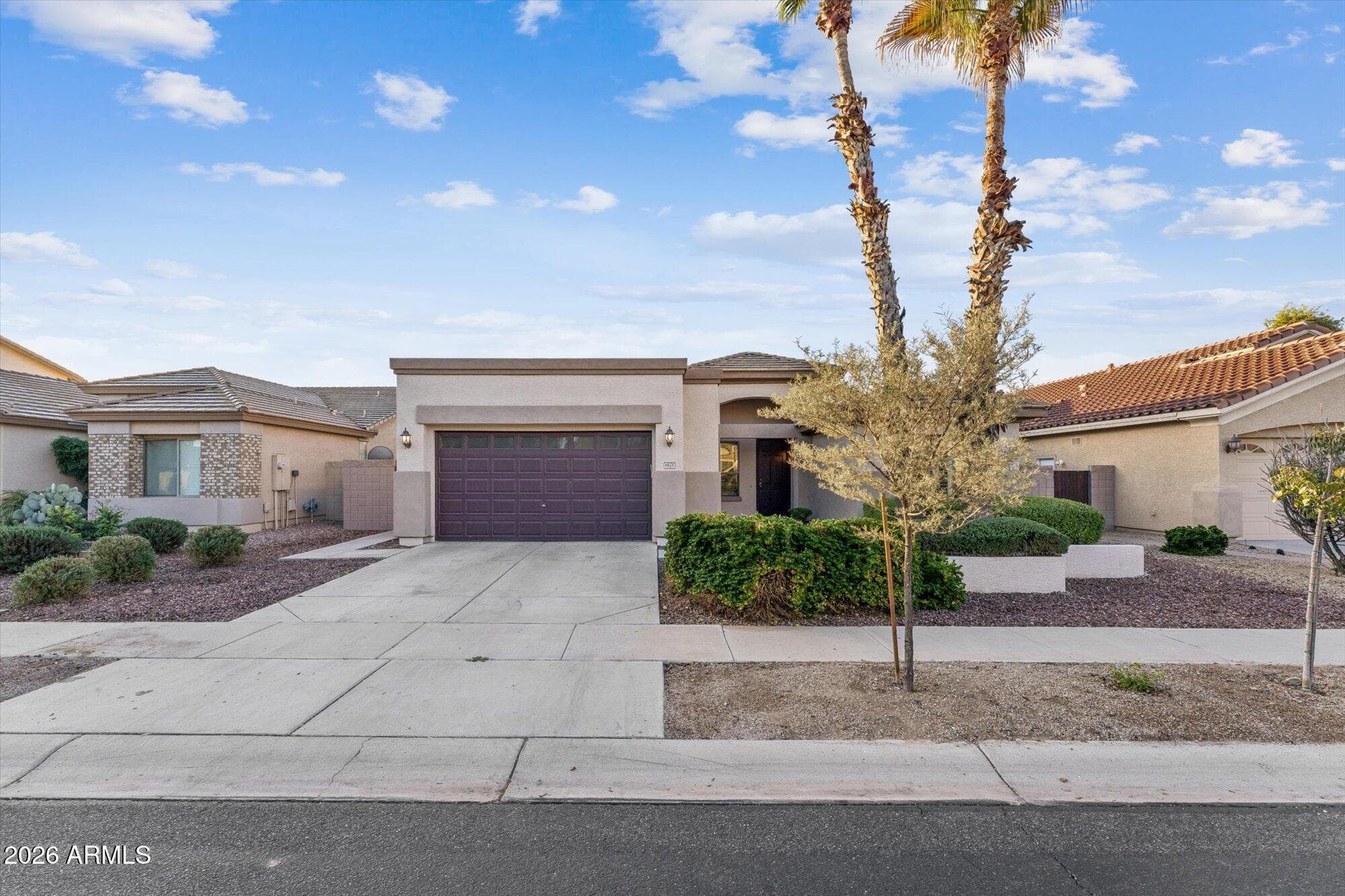 8825 W Palmaire Ave — photo 2
