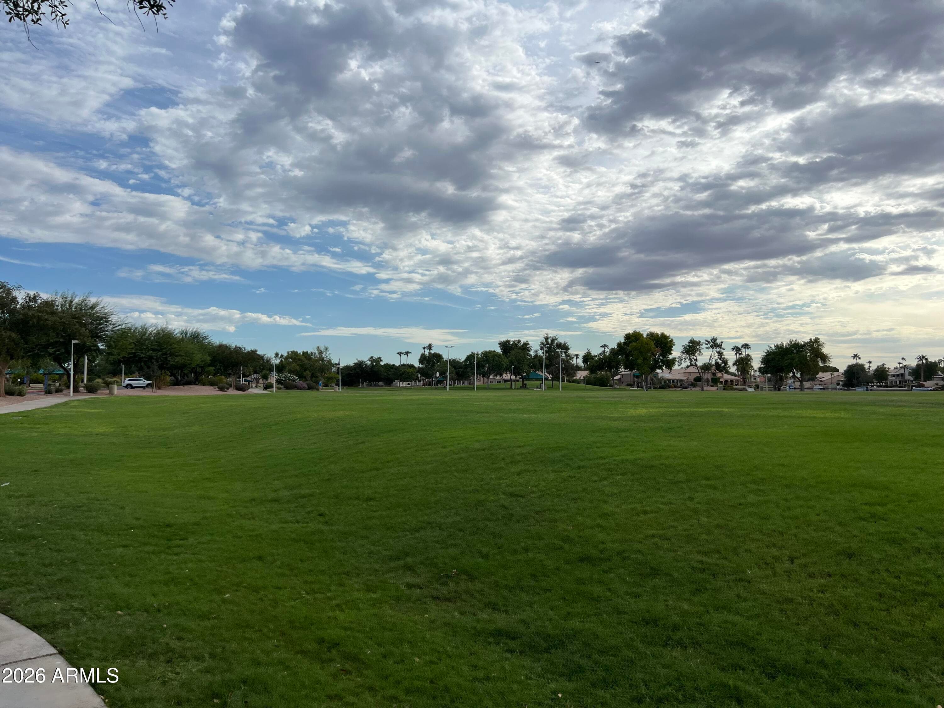 910 S Paradise Dr — photo 17