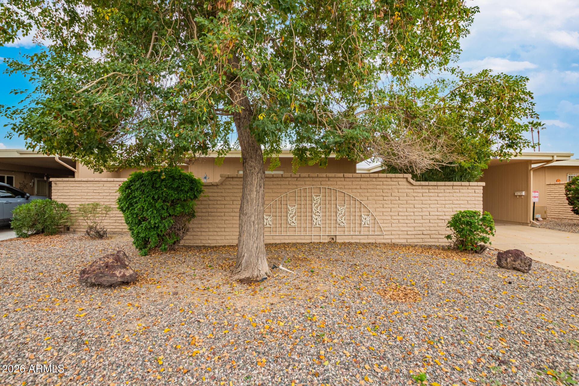 9819 W Lancaster Dr — photo 2