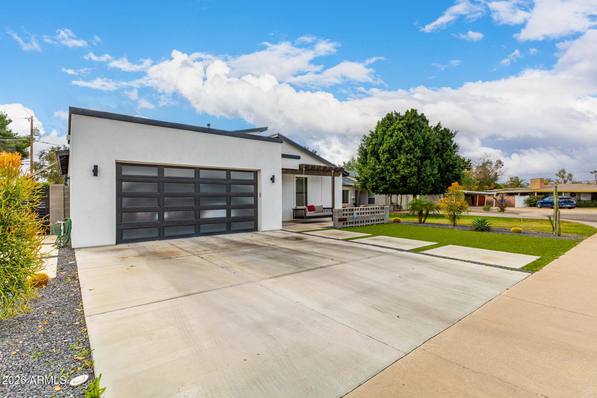 1831 E Montecito Ave — photo 2