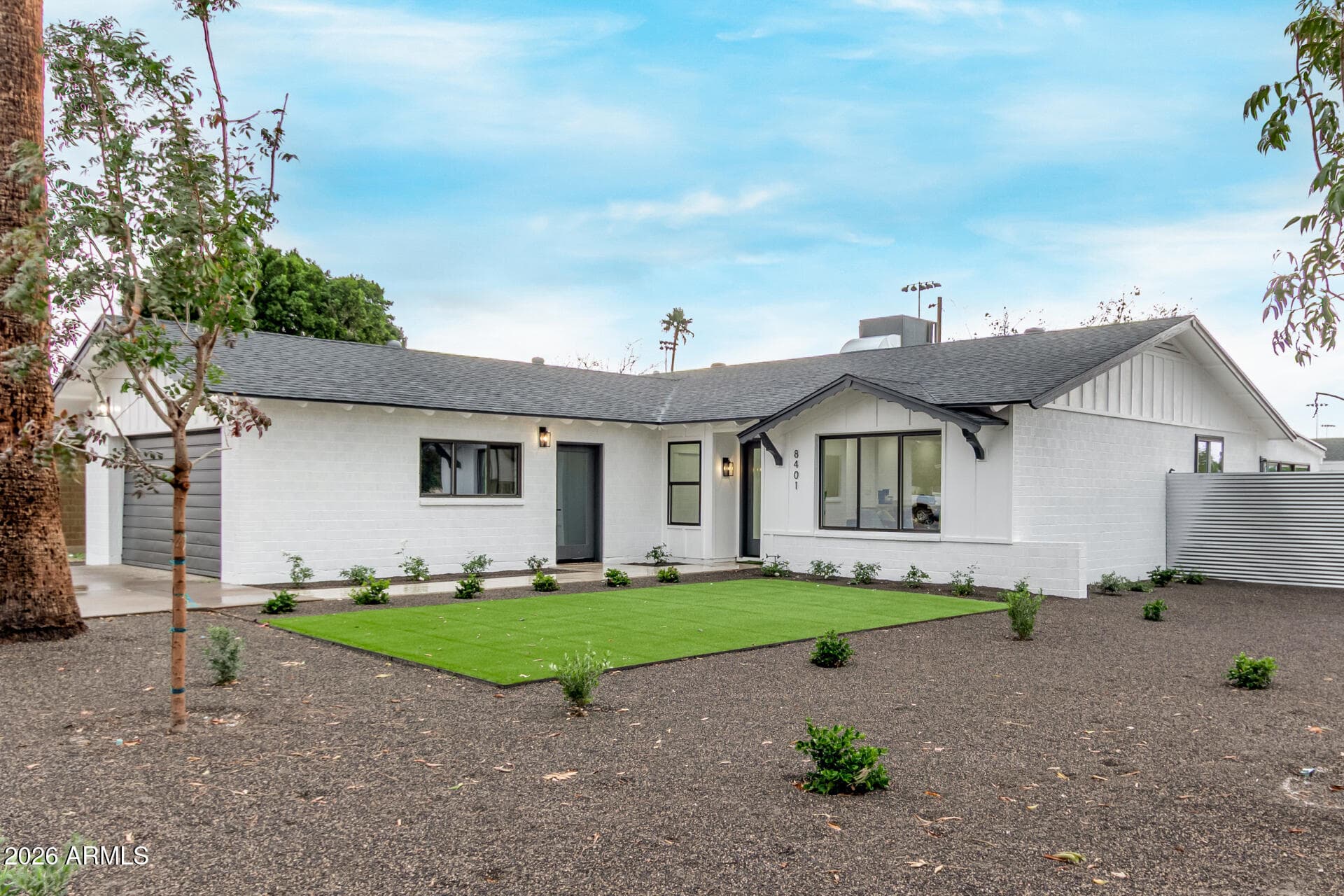 8401 E San Miguel Ave — photo 2