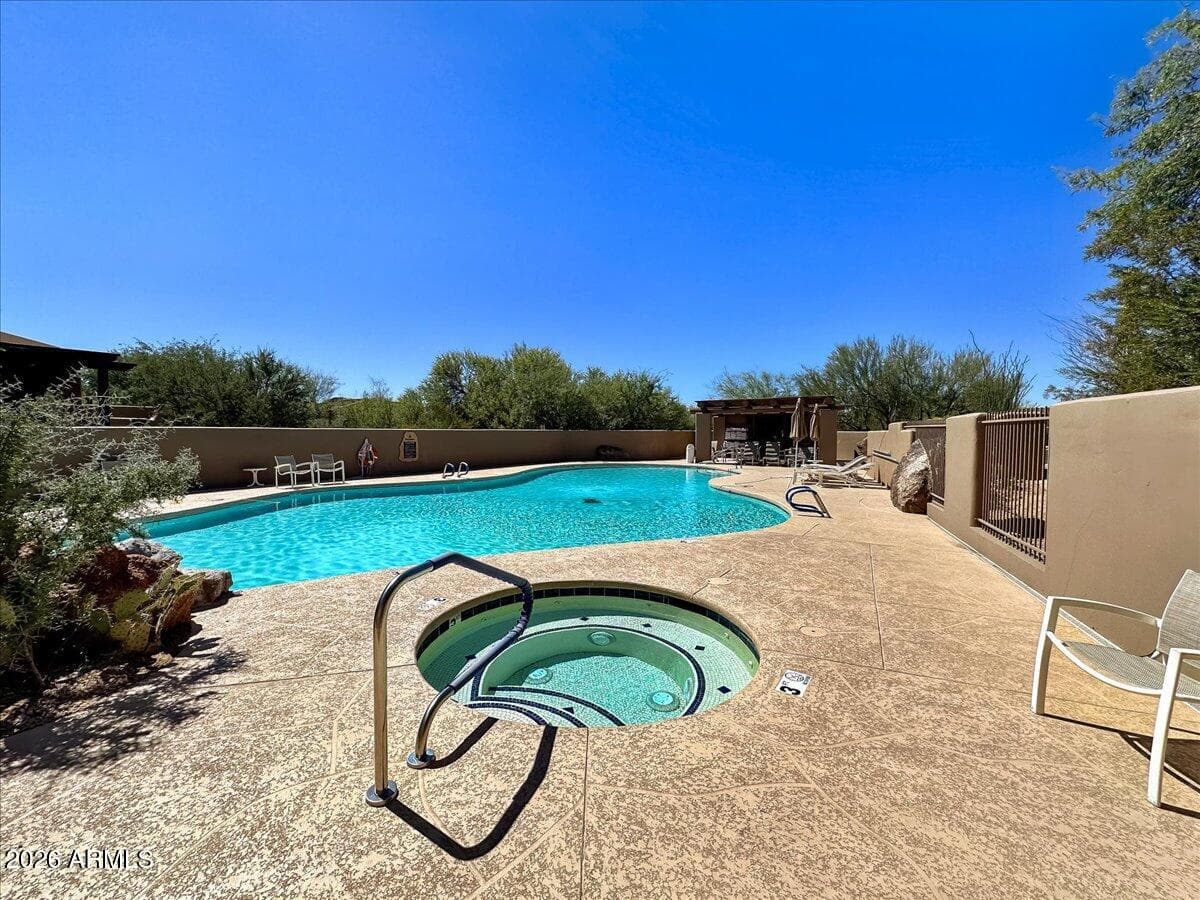 9223 E Whitethorn Circle 667 — photo 33