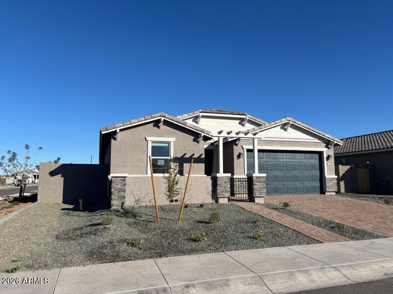 17866 W Elm St — photo 2