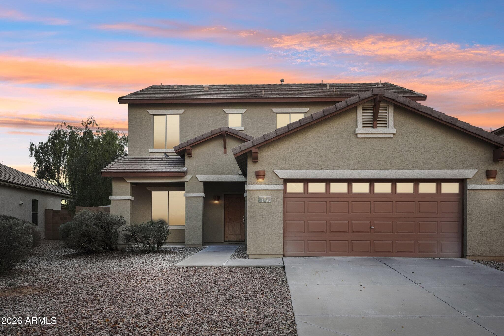 11733 W Hadley St — photo 1