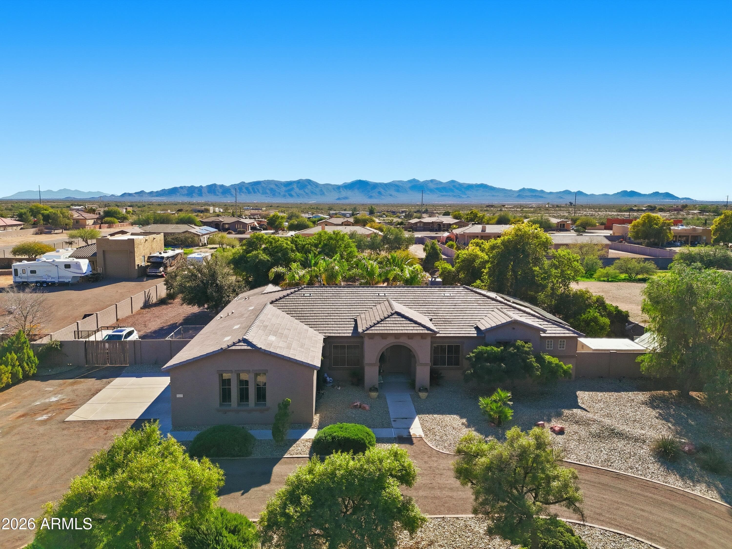 22721 W Mark Ln — photo 2