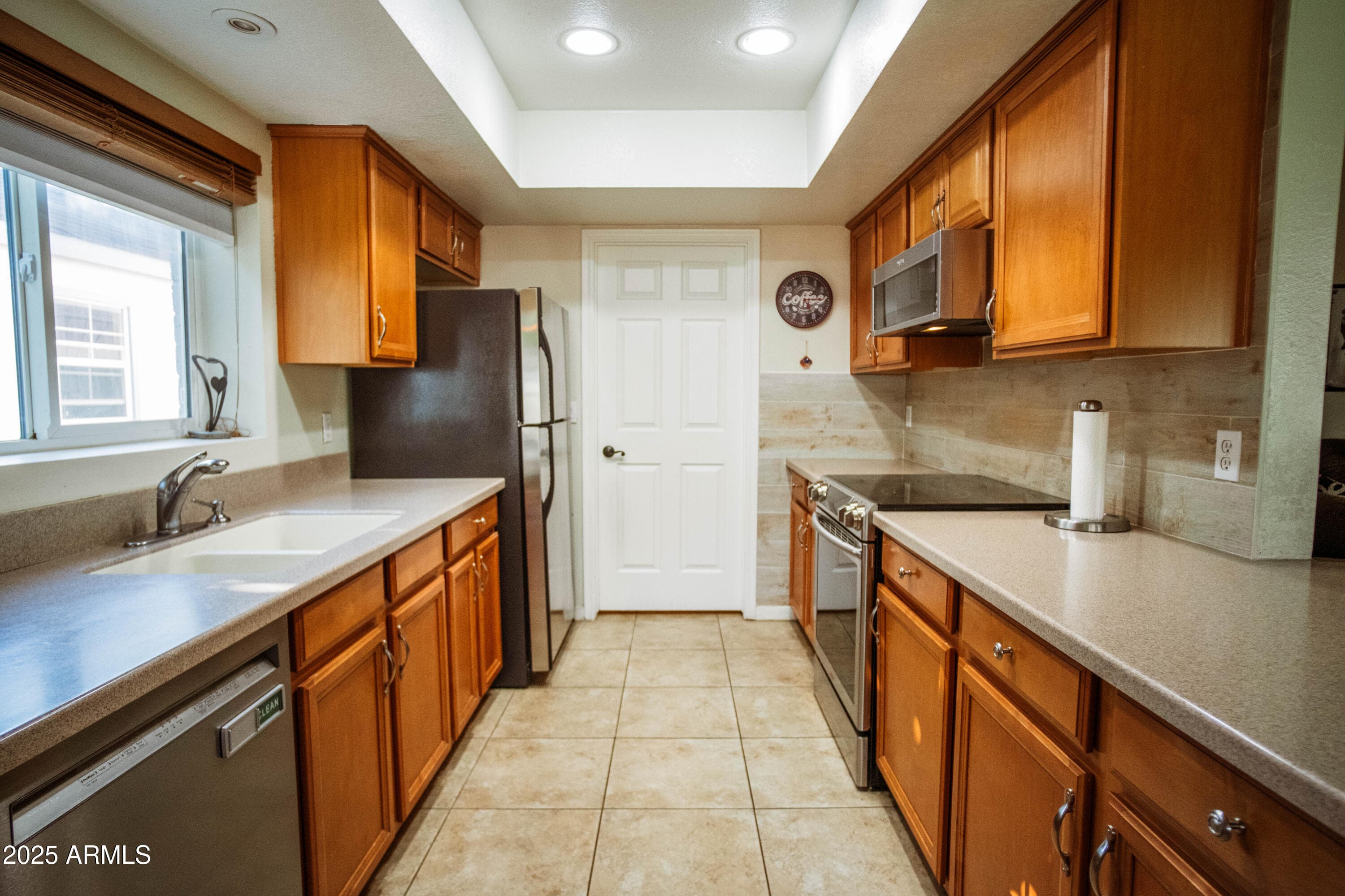 919 W Lodge Dr — photo 2